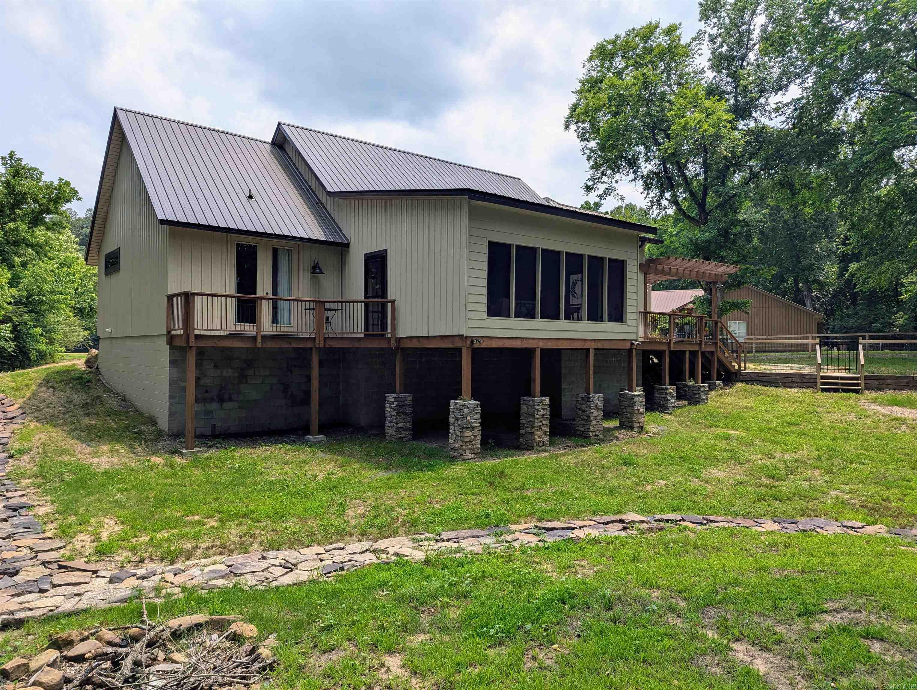 RIVER DRIVE ESTATES - SOUTH - Residential