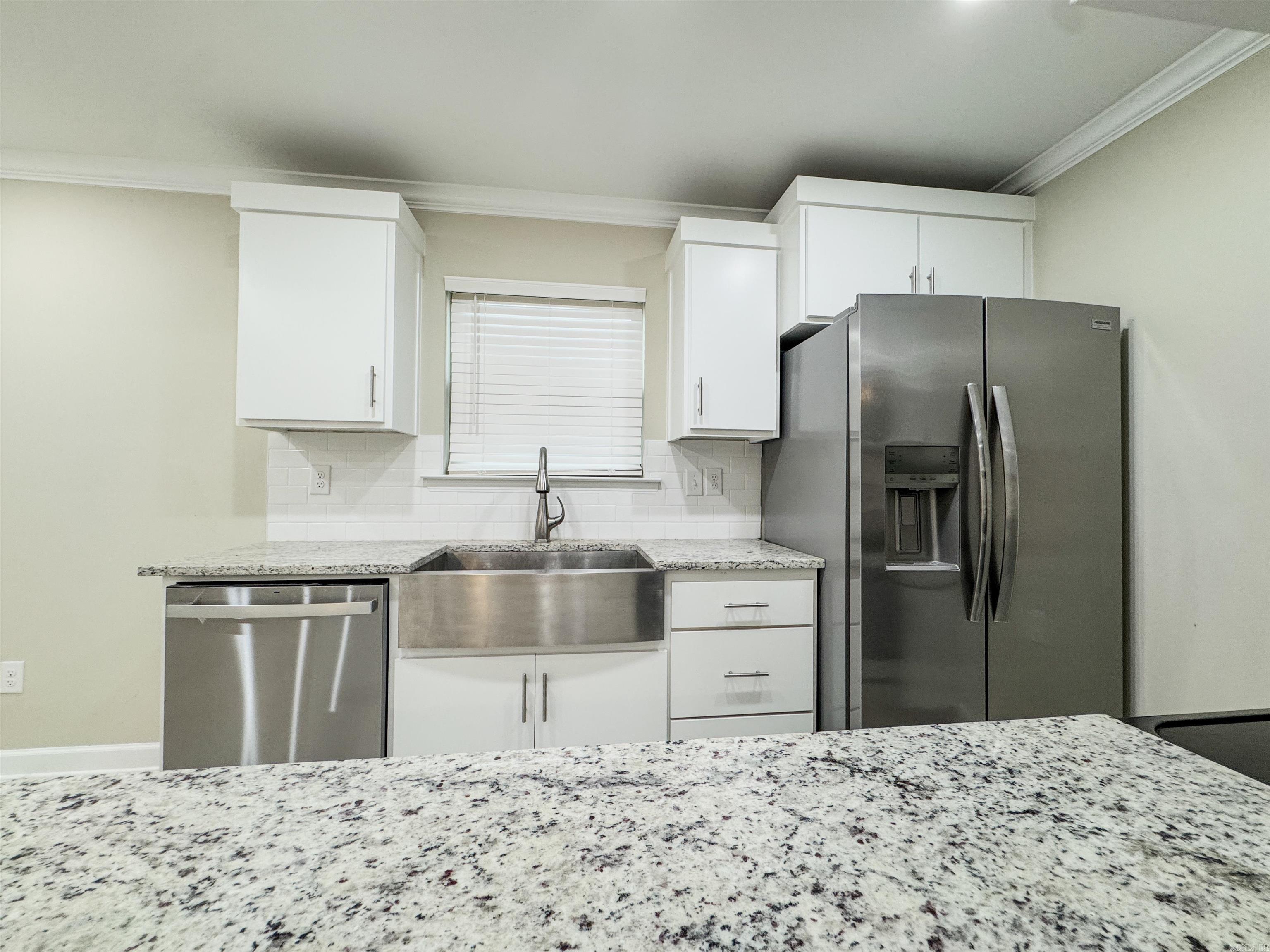 DEERFIELD ESTATES - Residential Lease