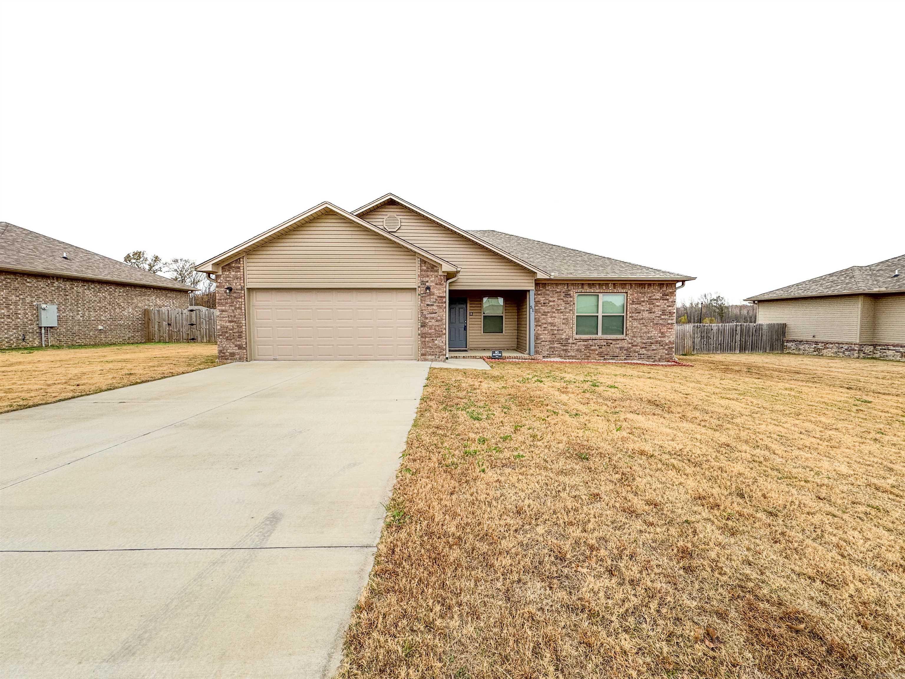 DEERFIELD ESTATES - Residential Lease