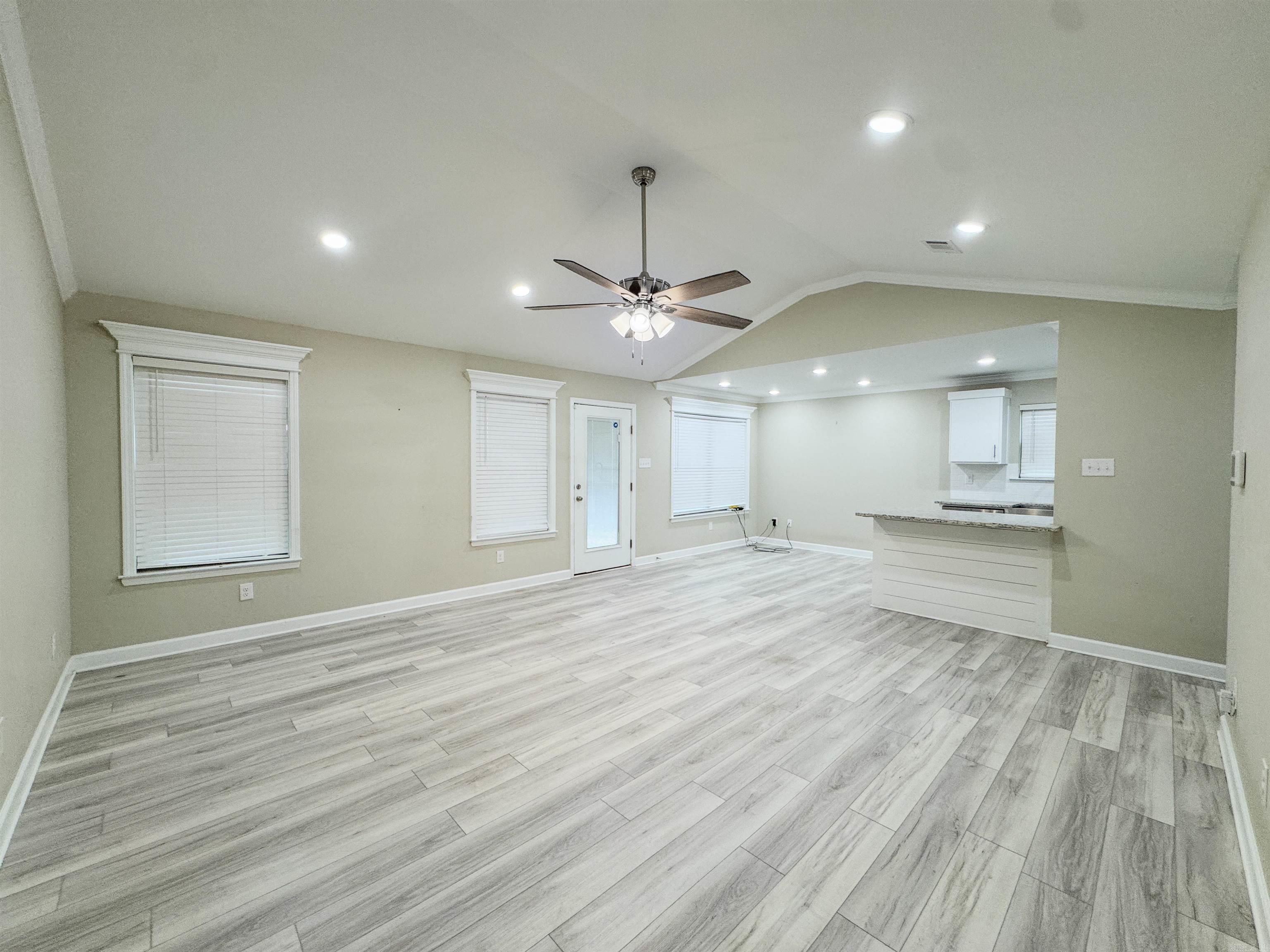 DEERFIELD ESTATES - Residential Lease