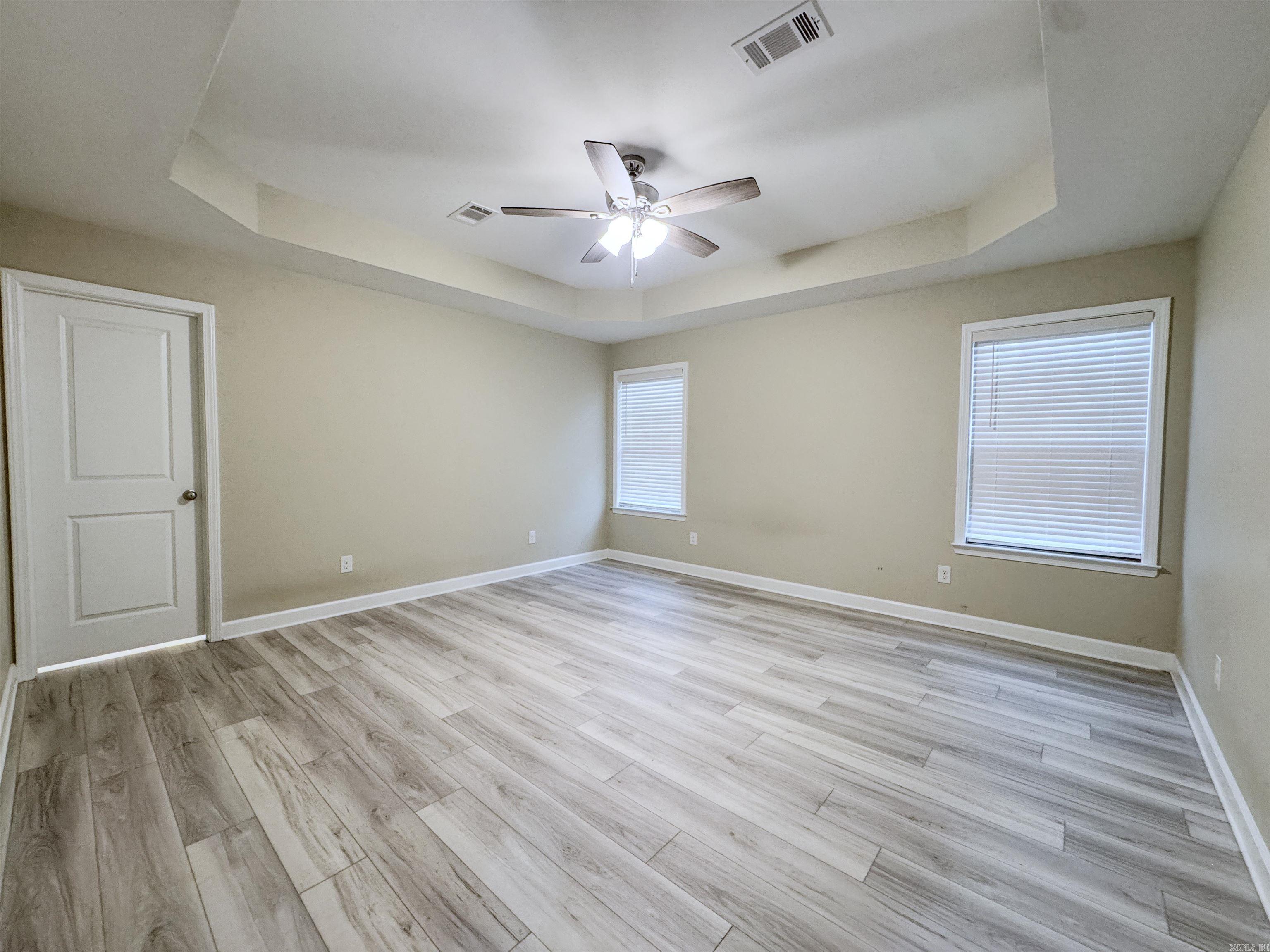 DEERFIELD ESTATES - Residential Lease