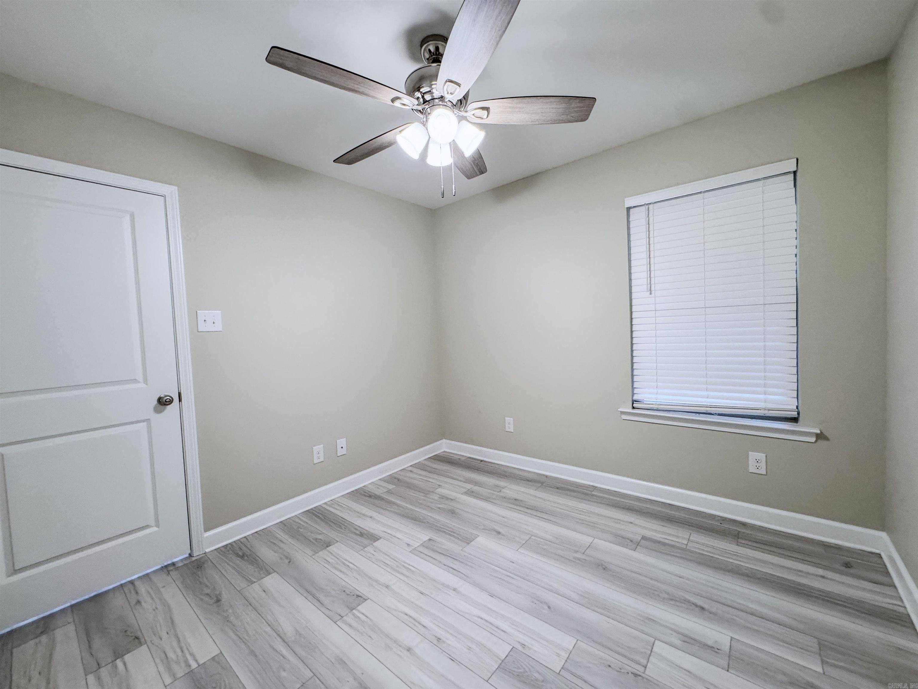 DEERFIELD ESTATES - Residential Lease