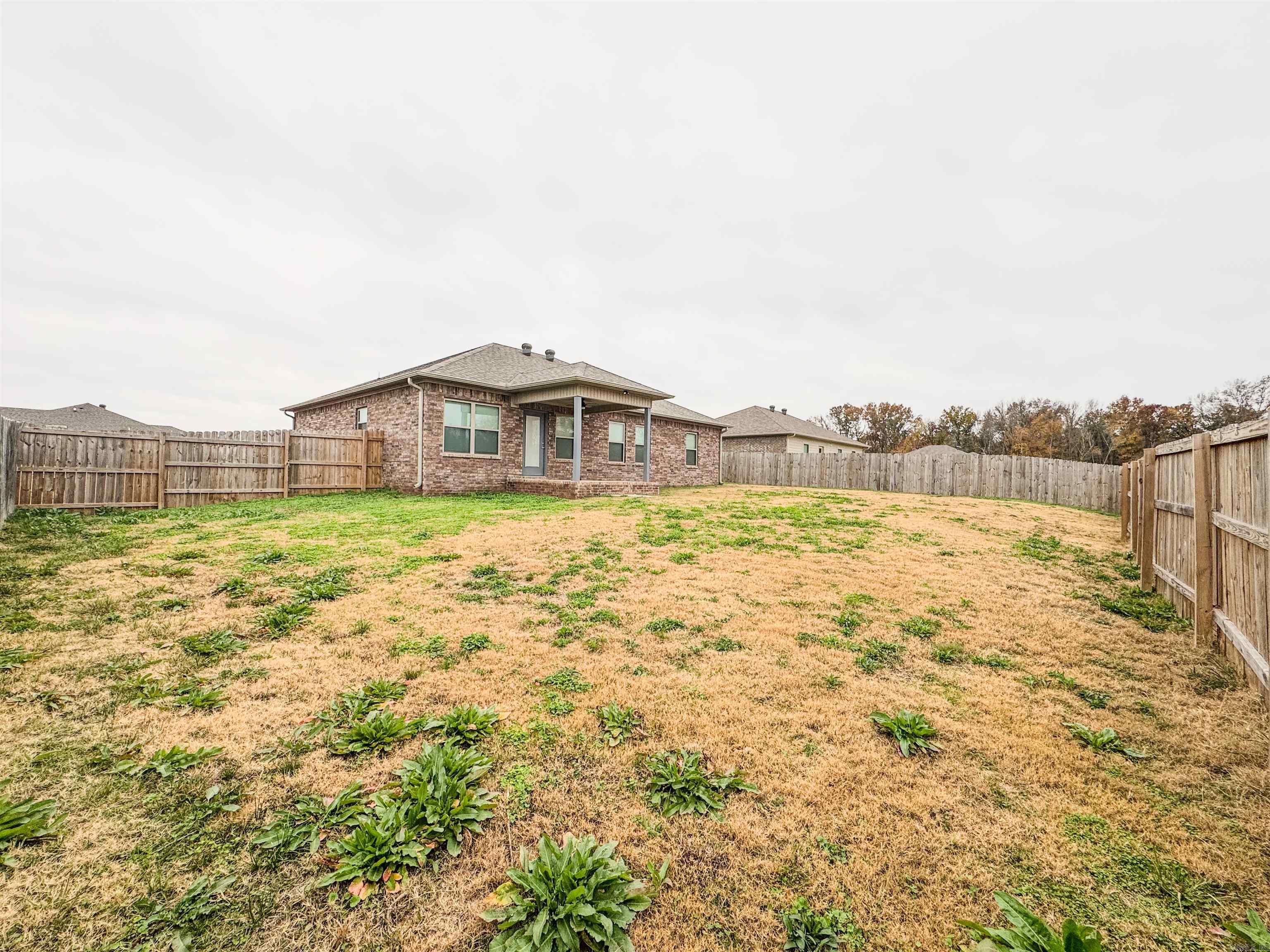 DEERFIELD ESTATES - Residential Lease