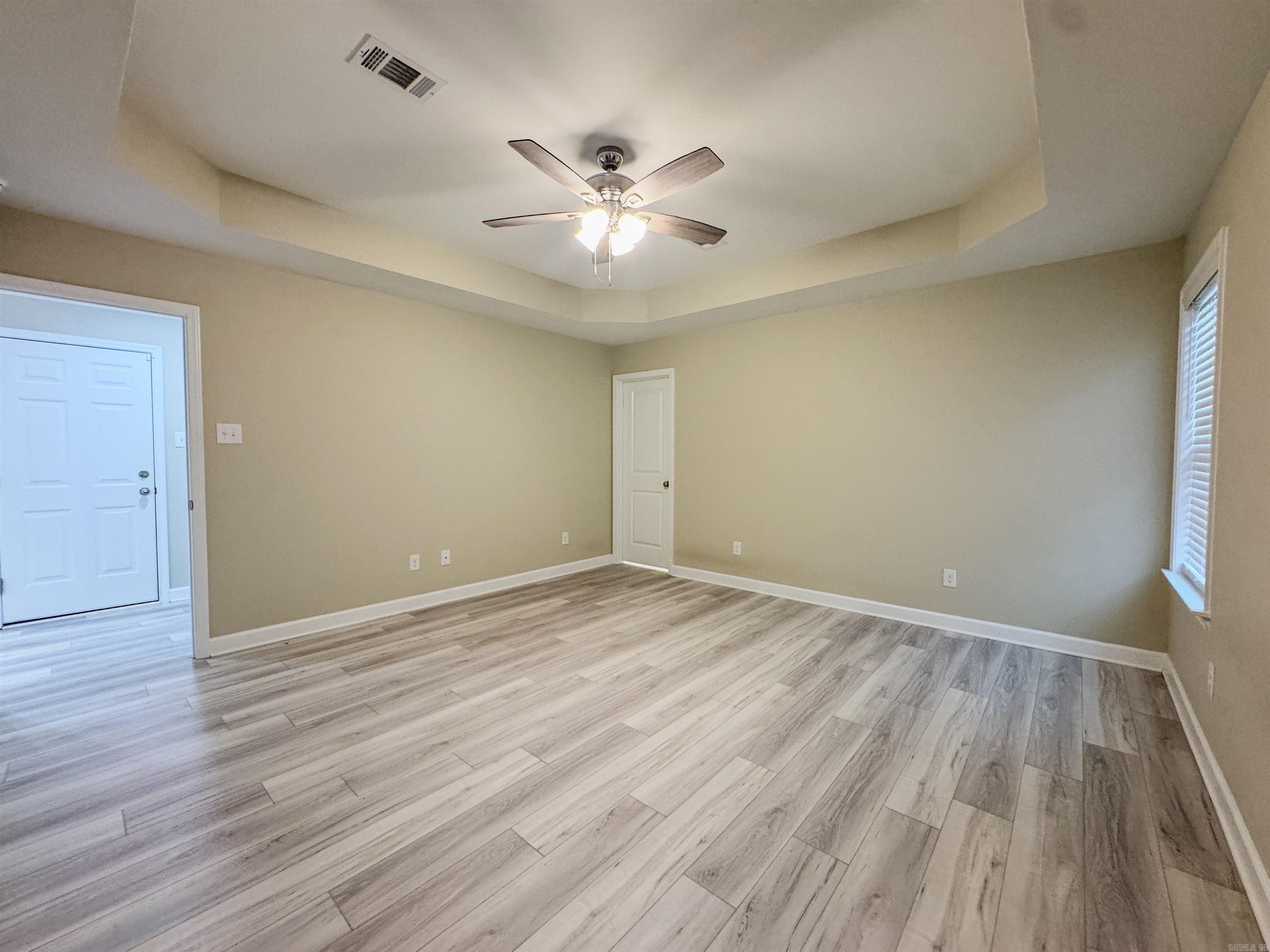 DEERFIELD ESTATES - Residential Lease