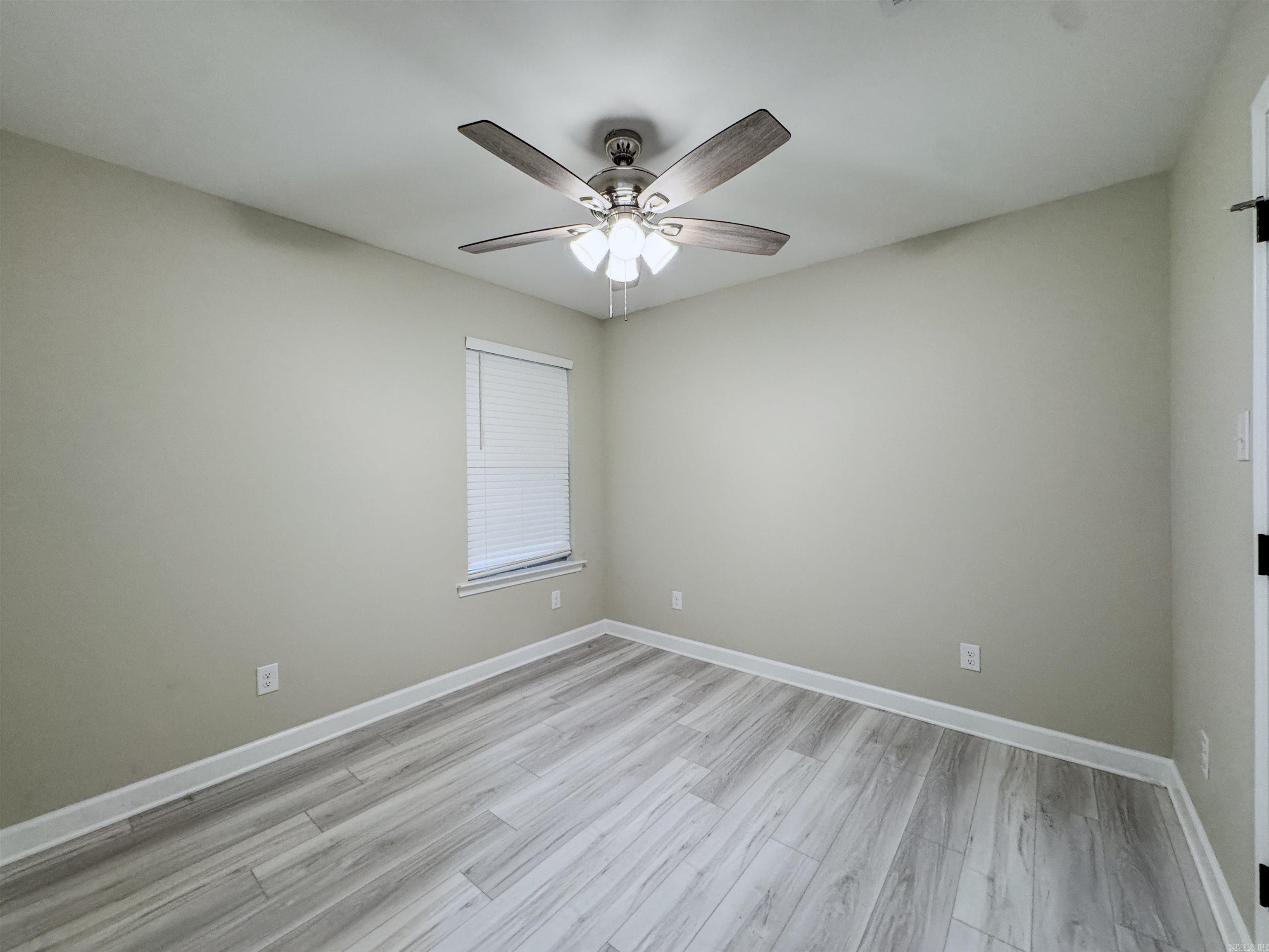 DEERFIELD ESTATES - Residential Lease