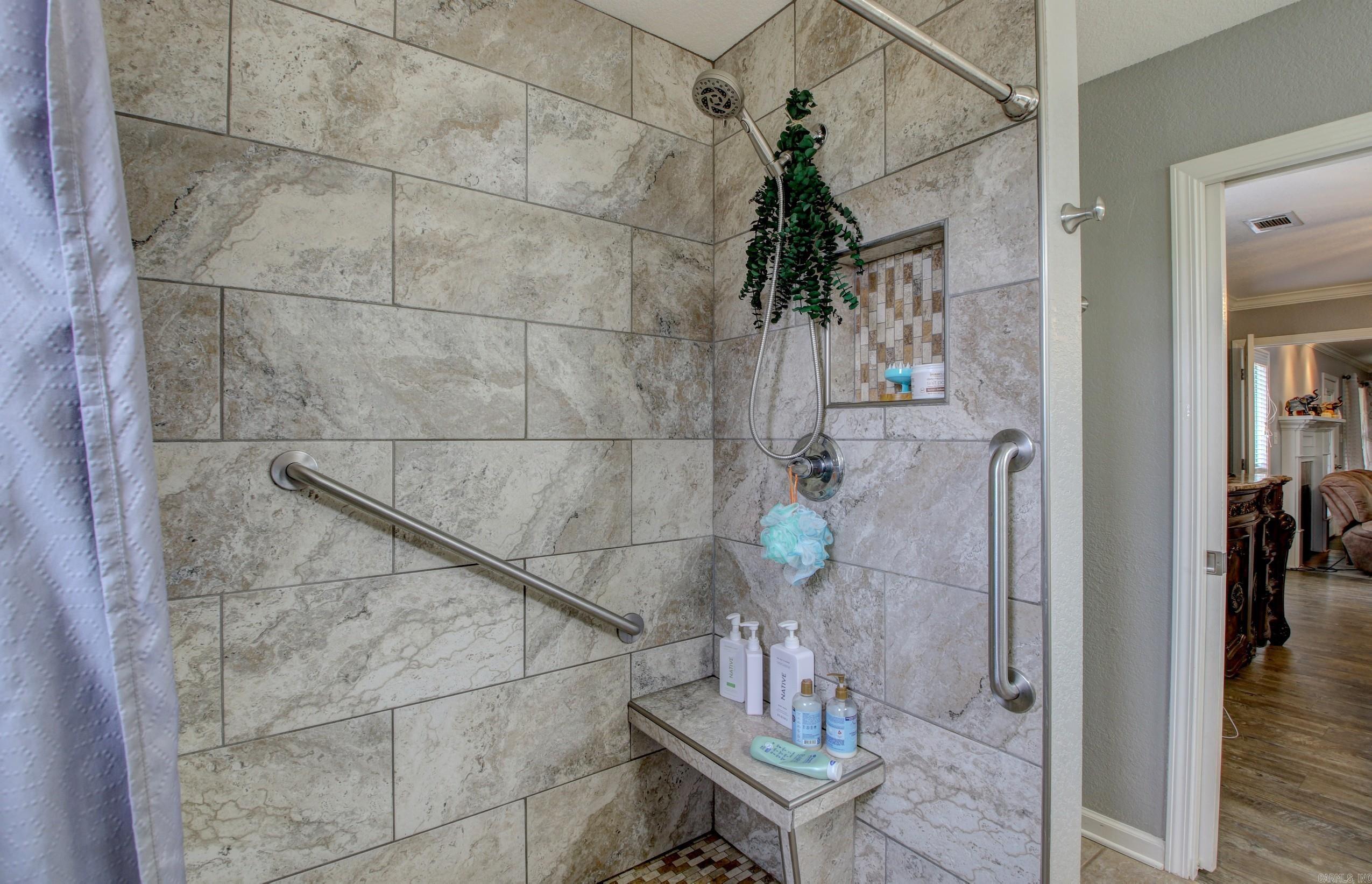 QUAPAW ESTATES - Residential