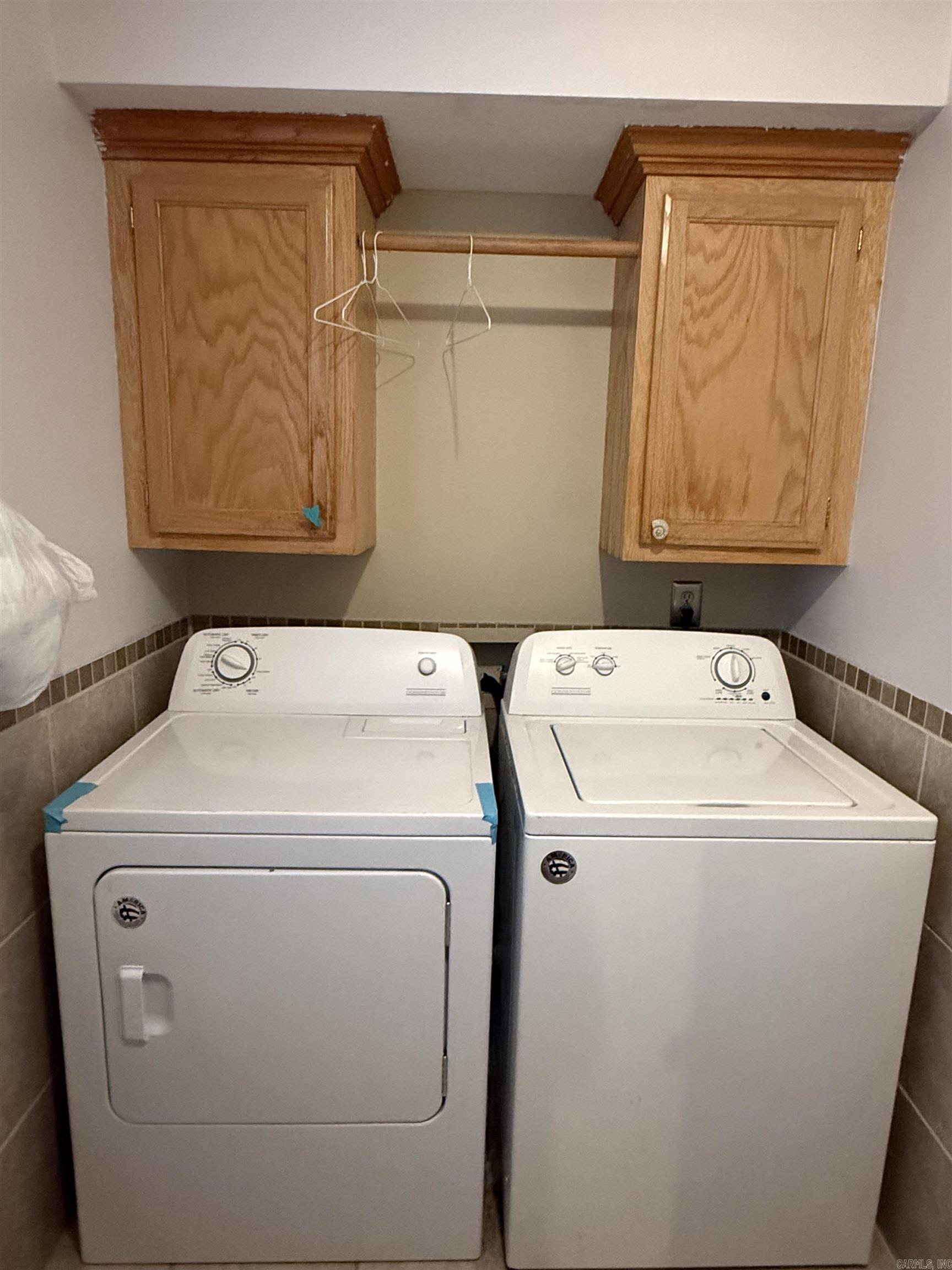 VILLAGE WEST - Residential