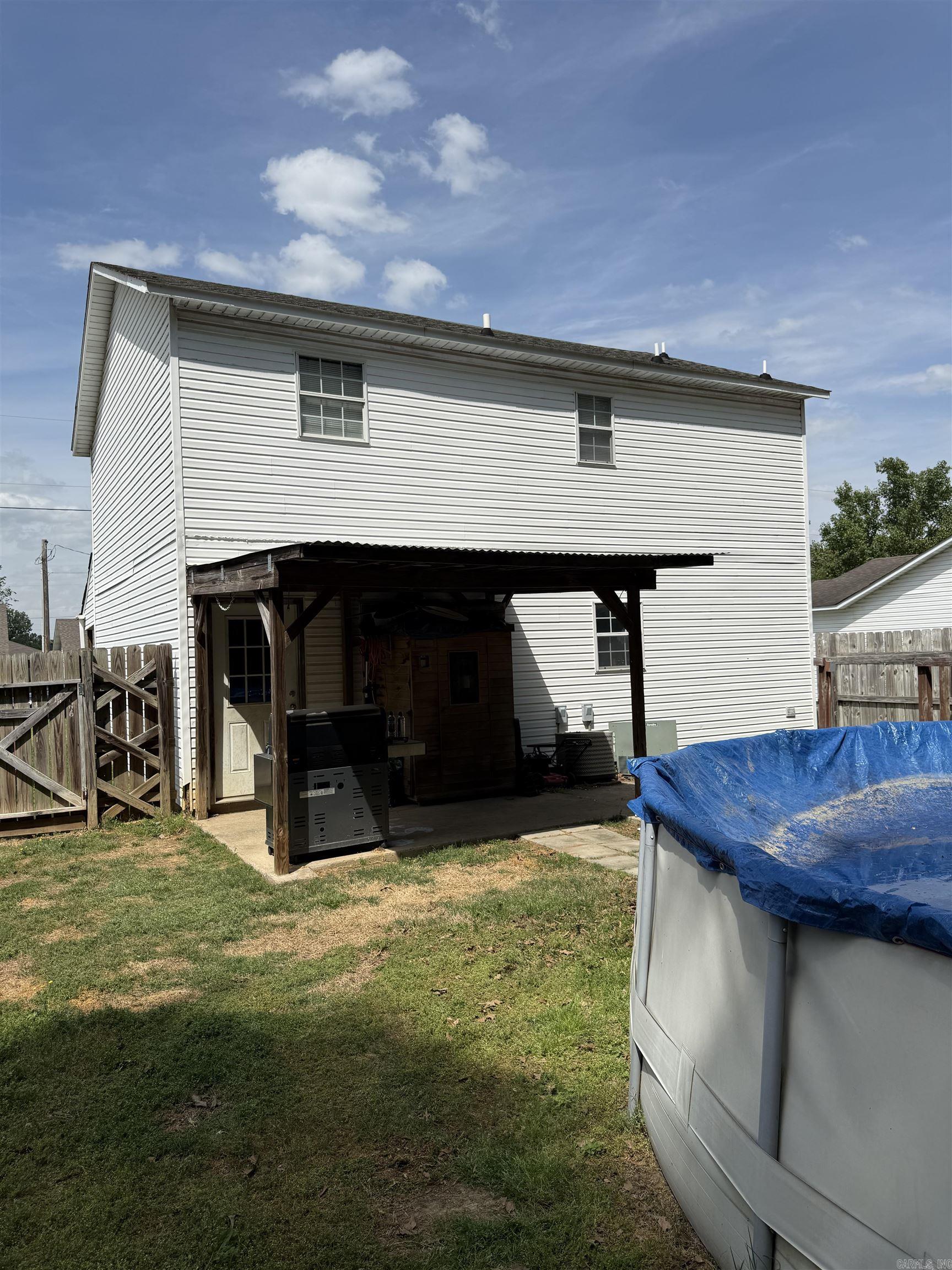 VILLAGE WEST - Residential