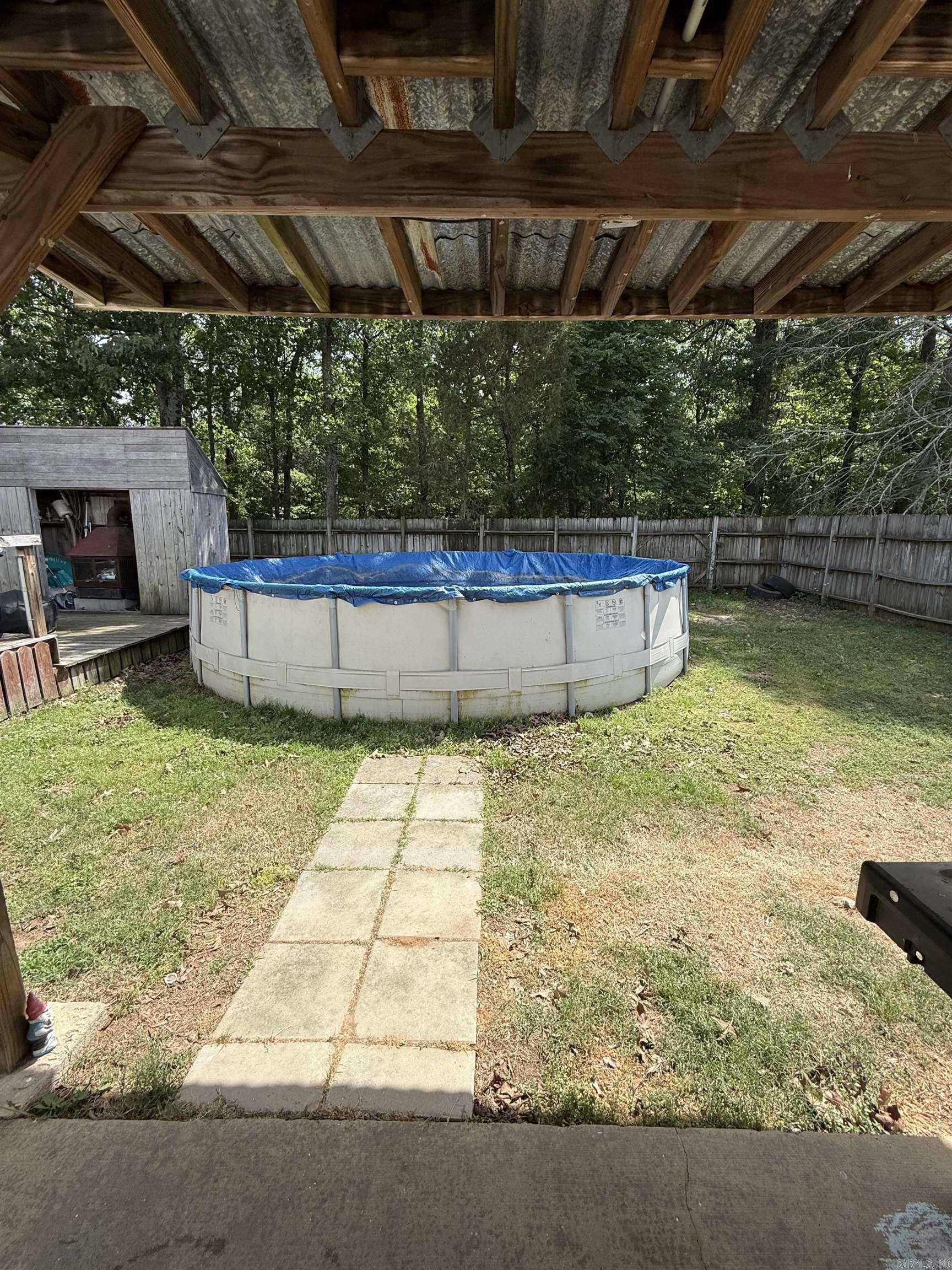 VILLAGE WEST - Residential