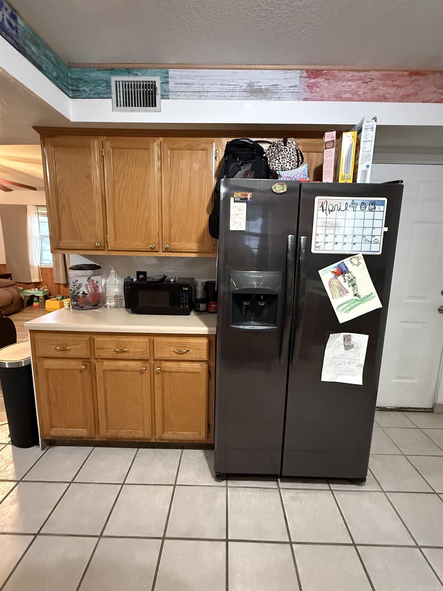 VILLAGE WEST - Residential