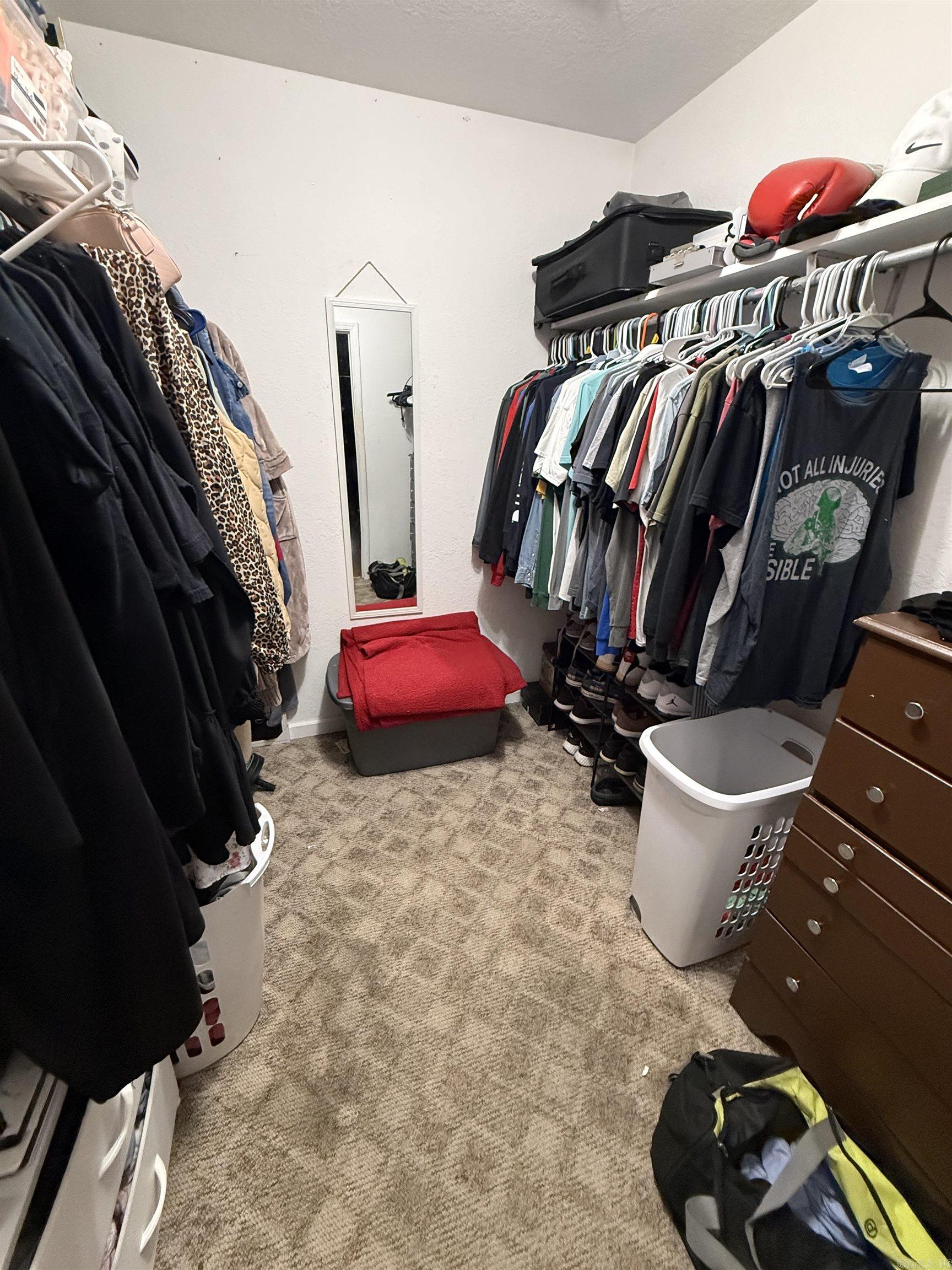 VILLAGE WEST - Residential