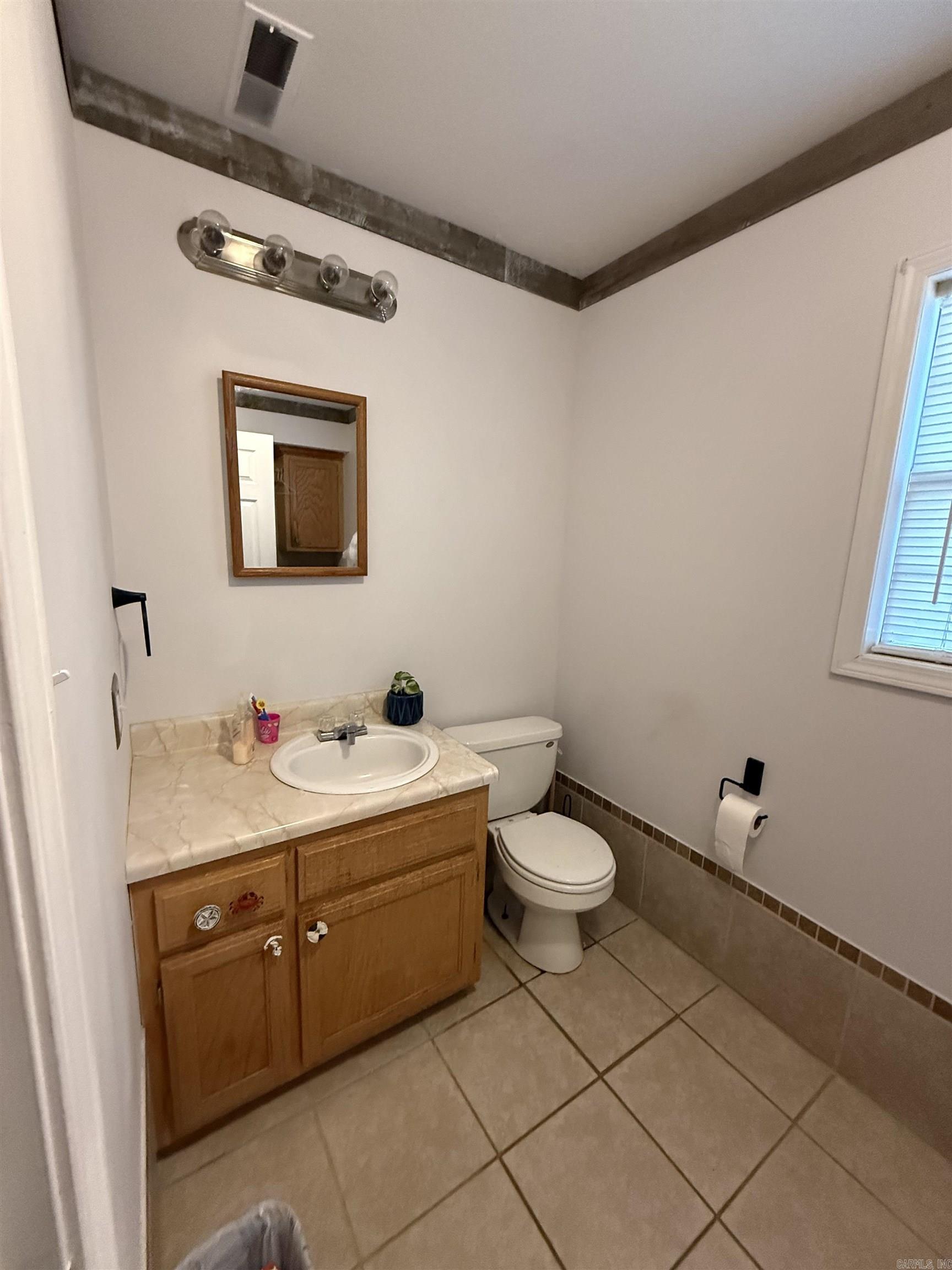 VILLAGE WEST - Residential