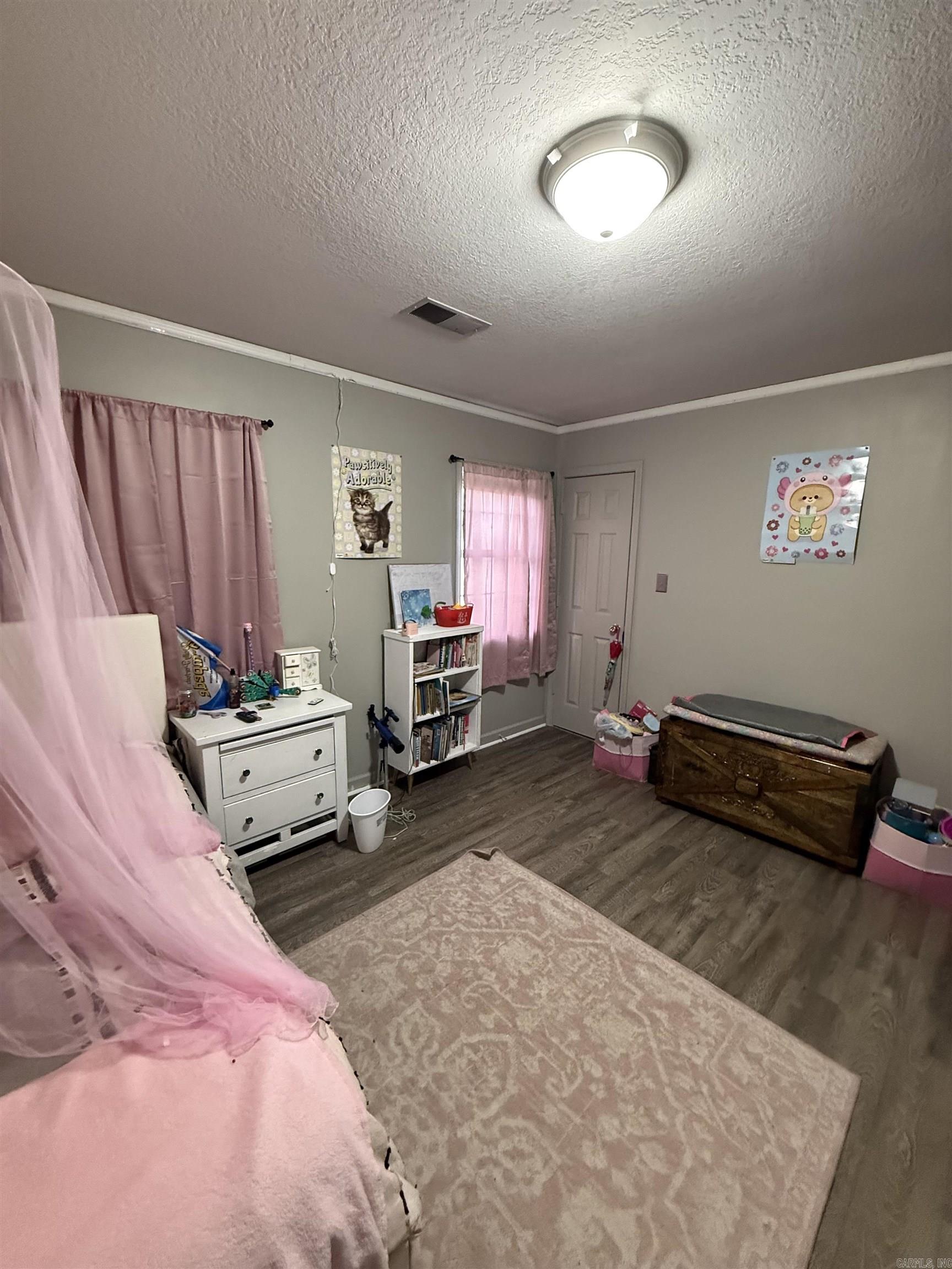 VILLAGE WEST - Residential