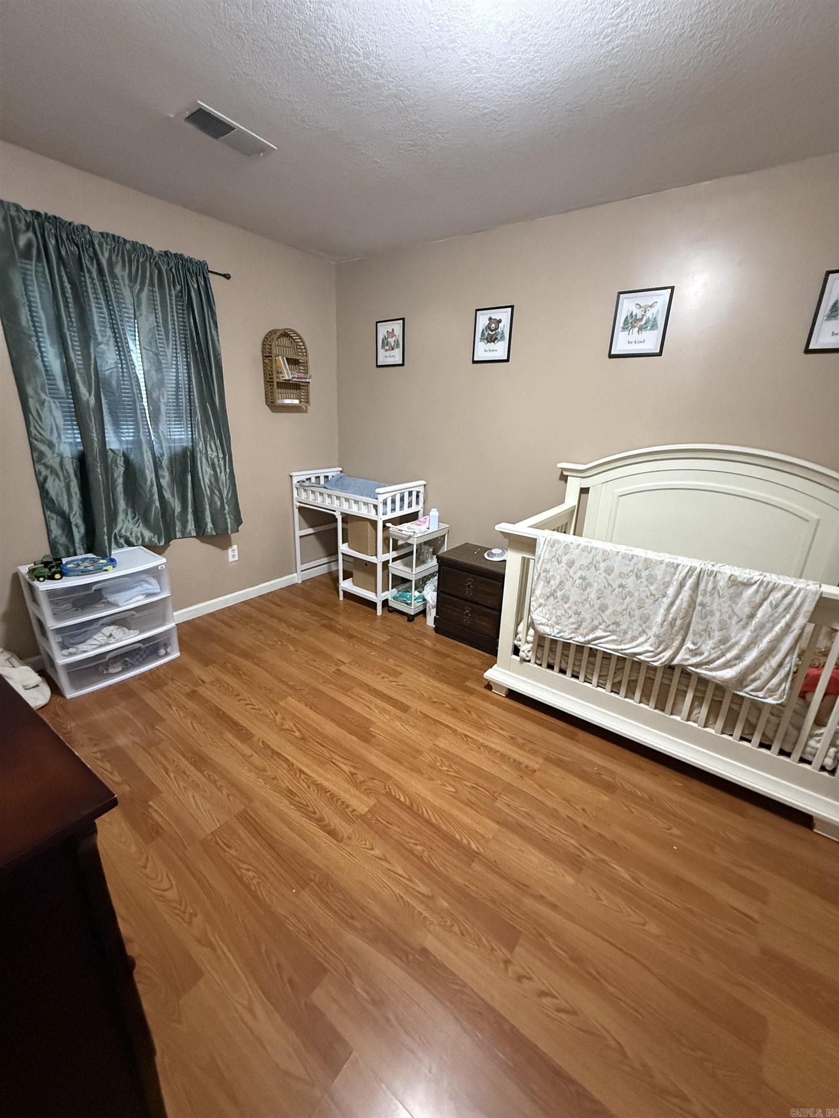 VILLAGE WEST - Residential