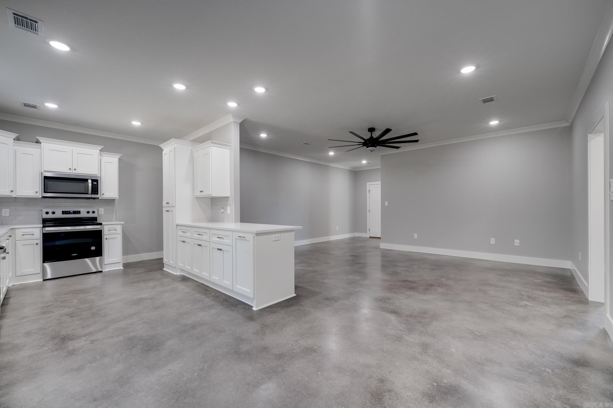 JEWELS ESTATES - Residential