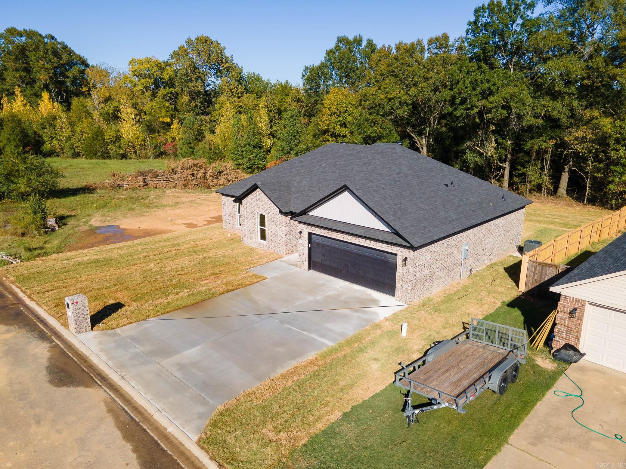 JEWELS ESTATES - Residential