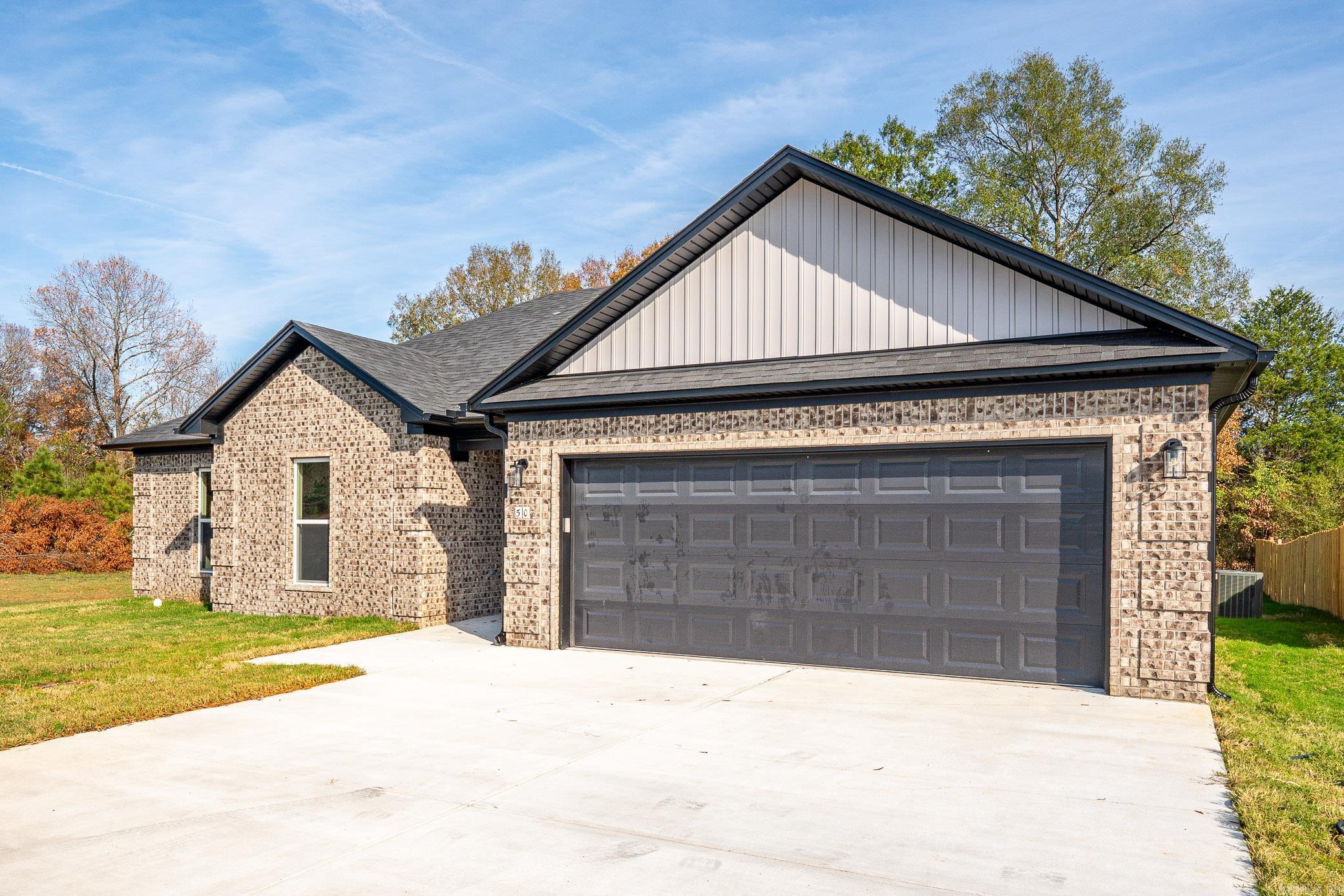 JEWELS ESTATES - Residential