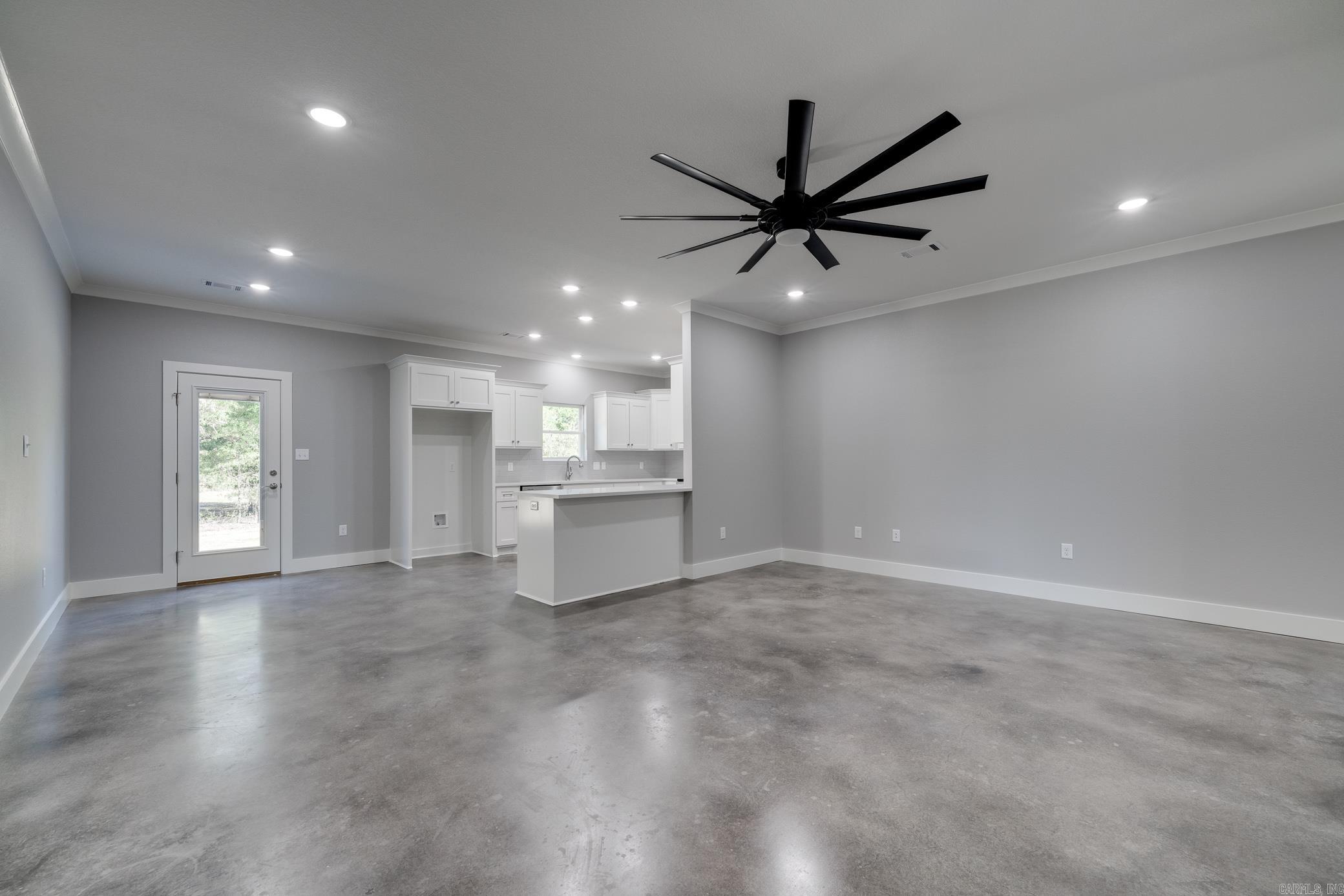 JEWELS ESTATES - Residential