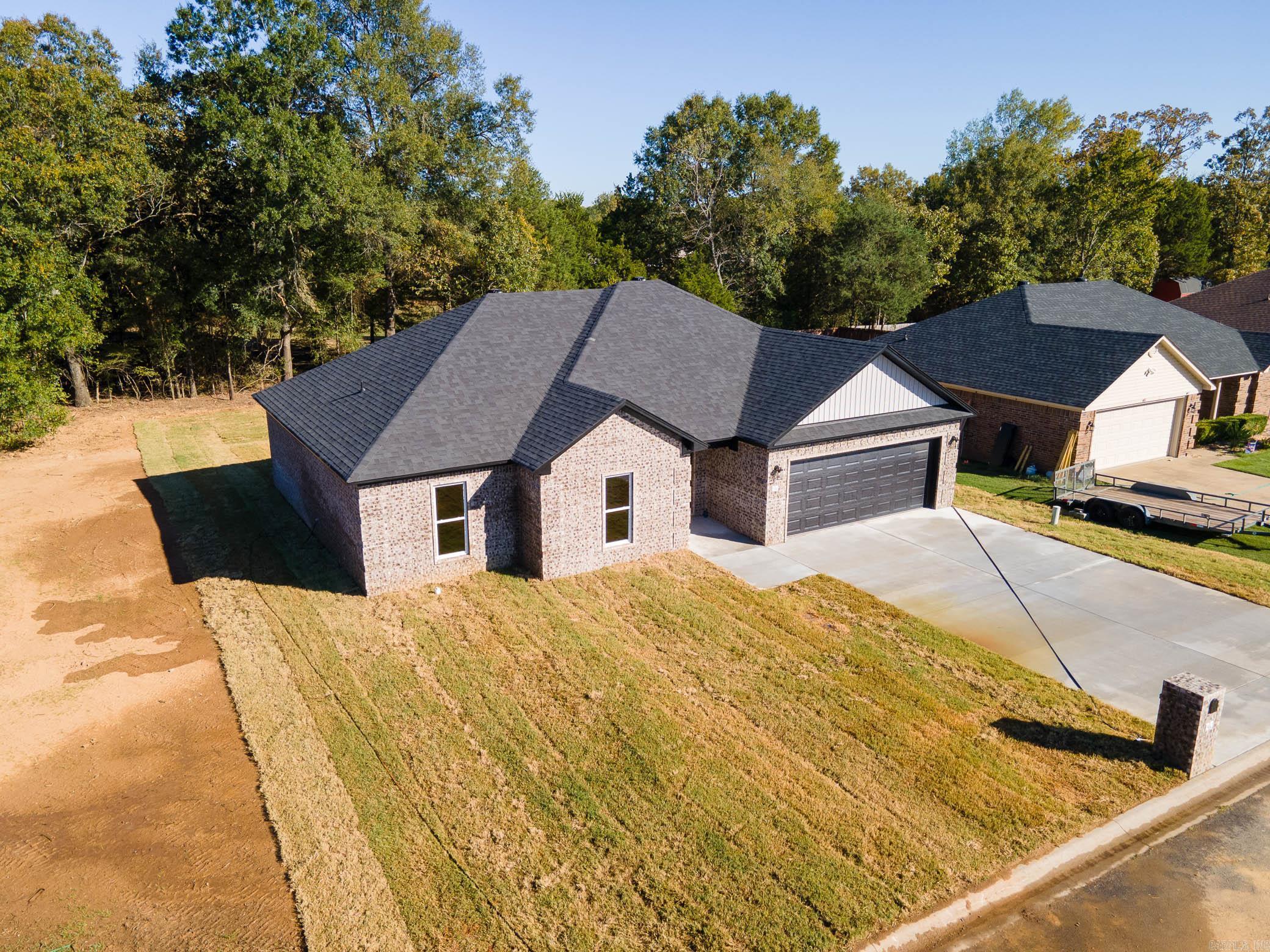 JEWELS ESTATES - Residential