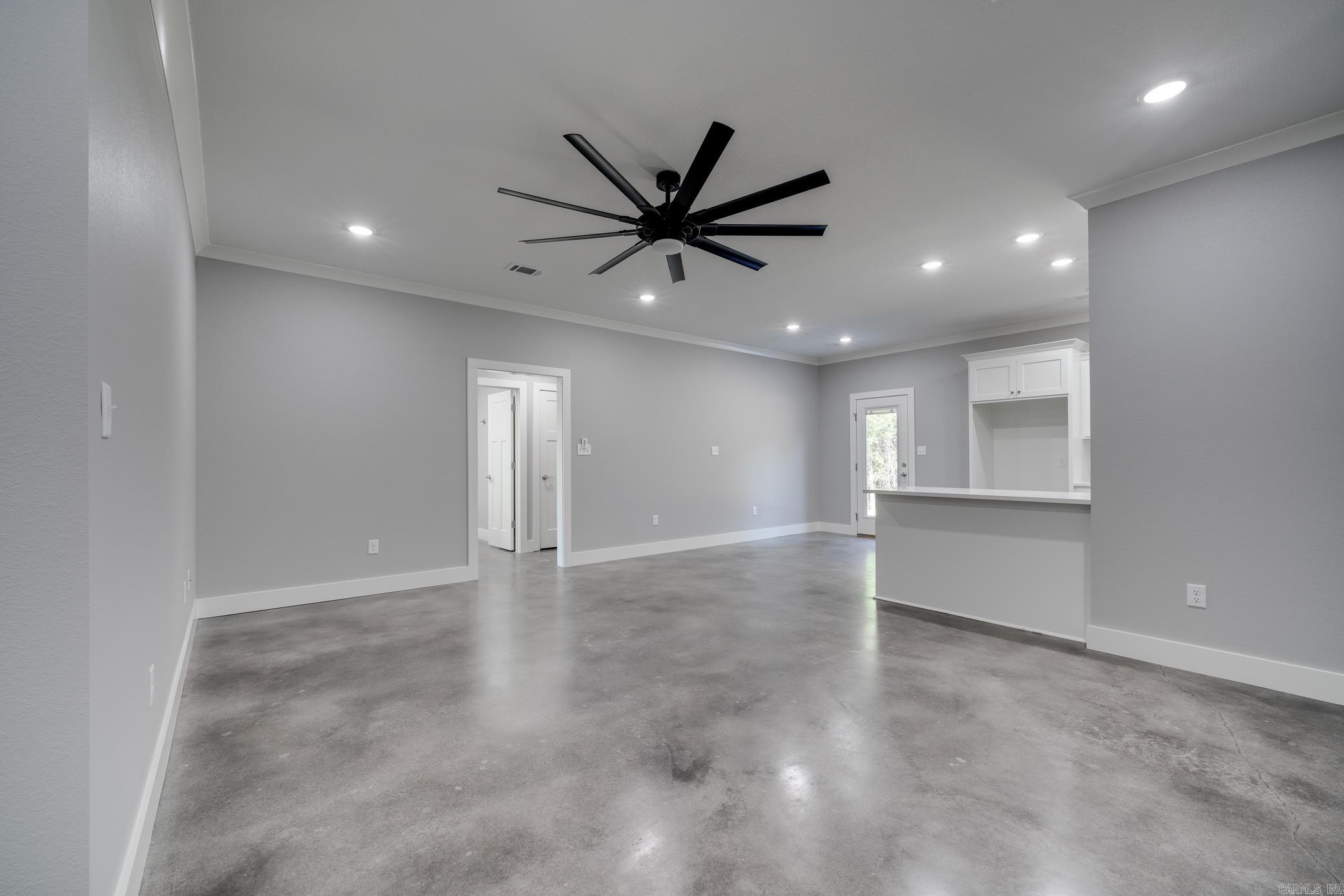 JEWELS ESTATES - Residential