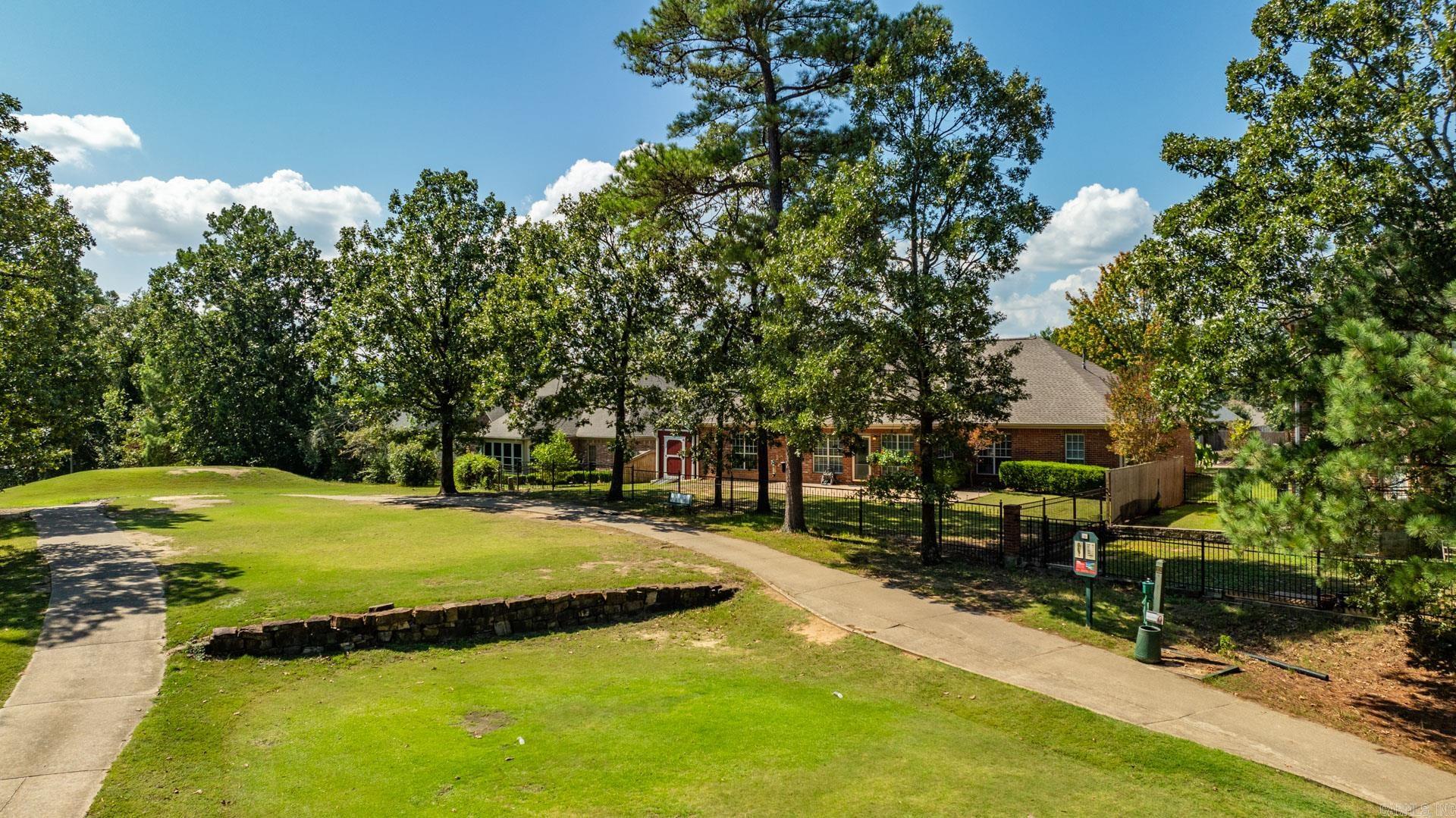 COUNTRY CLUB OF ARK THE - Residential