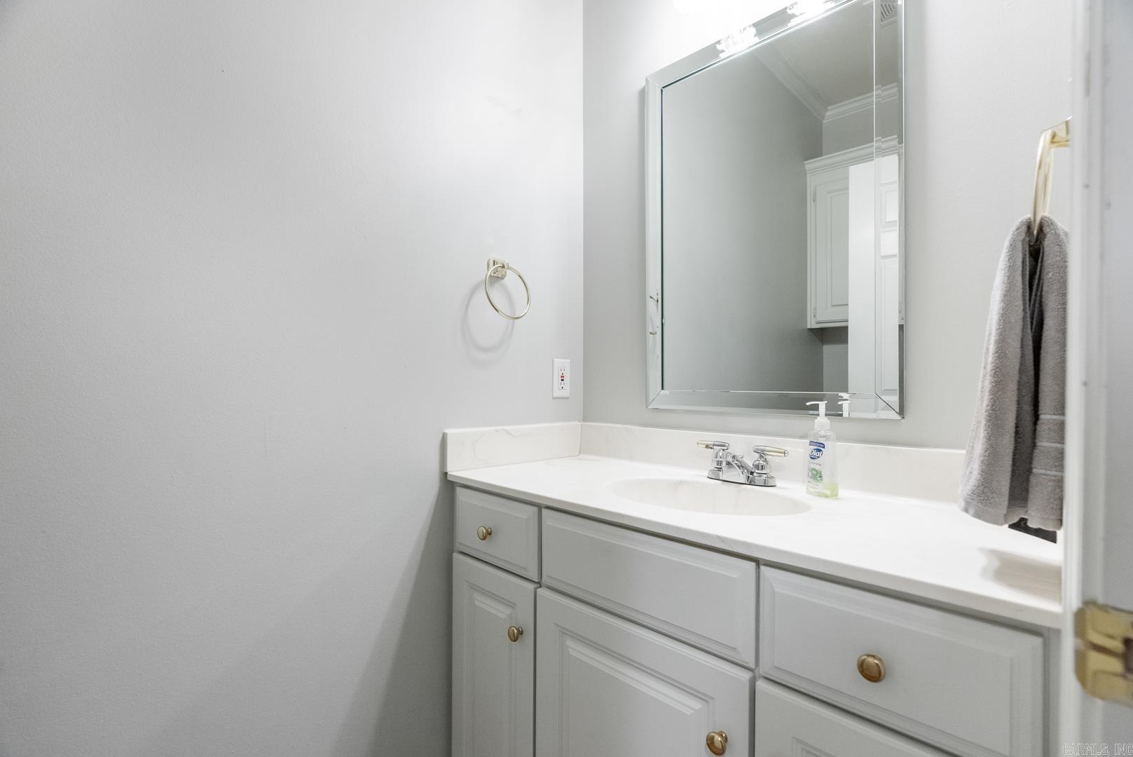 COUNTRY CLUB OF ARK THE - Residential