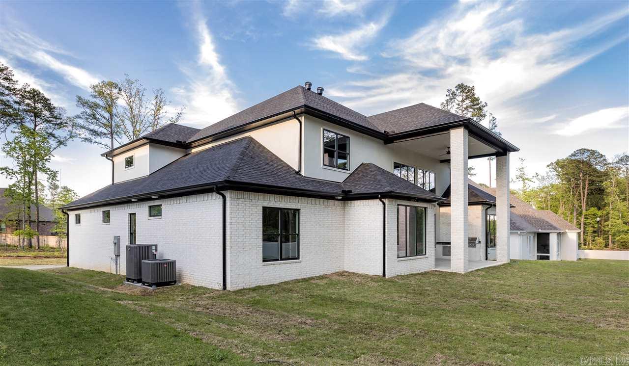 CHENAL VALLEY "ENSBURY PLACE" - Residential