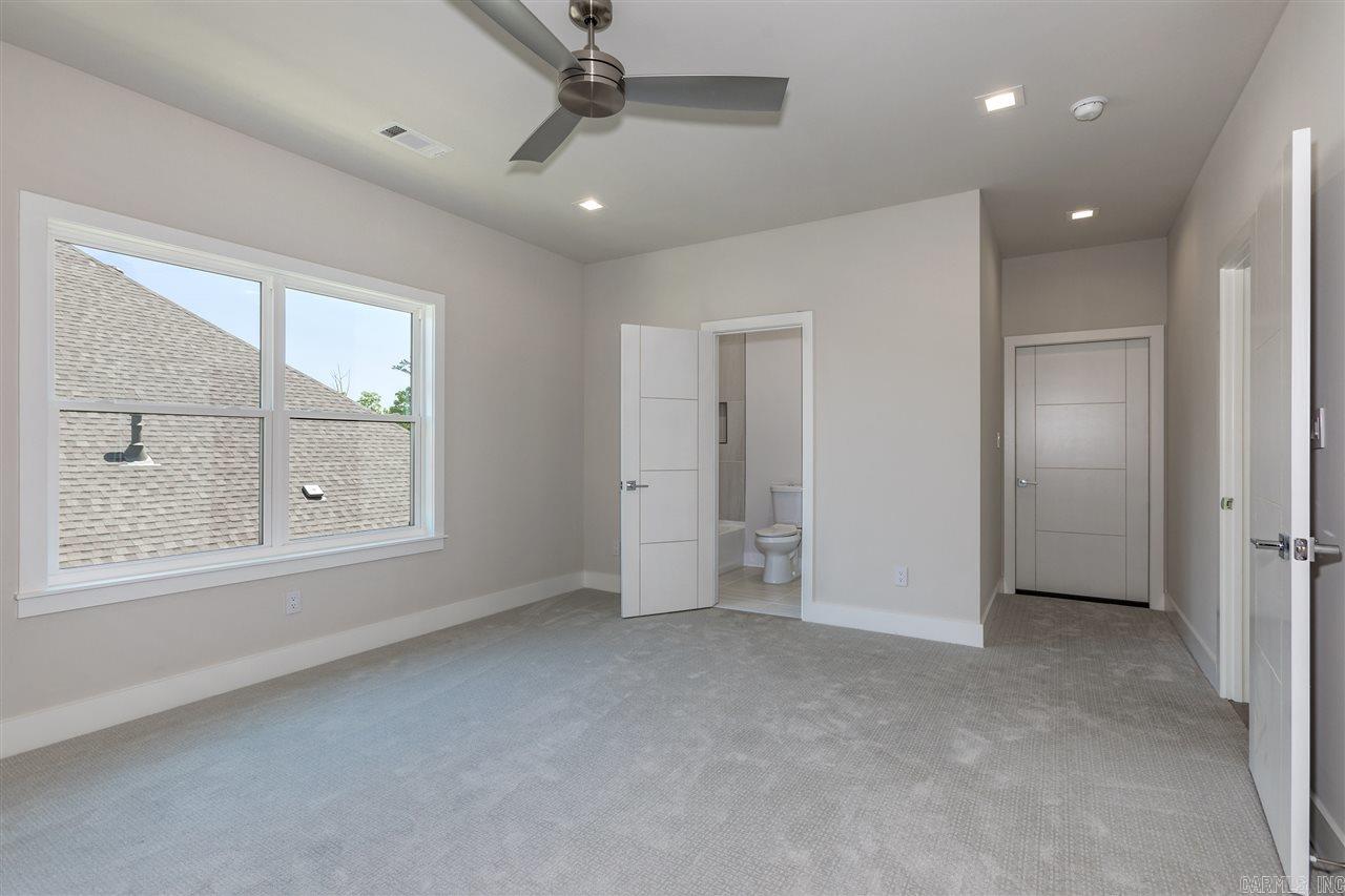 CHENAL VALLEY "ENSBURY PLACE" - Residential
