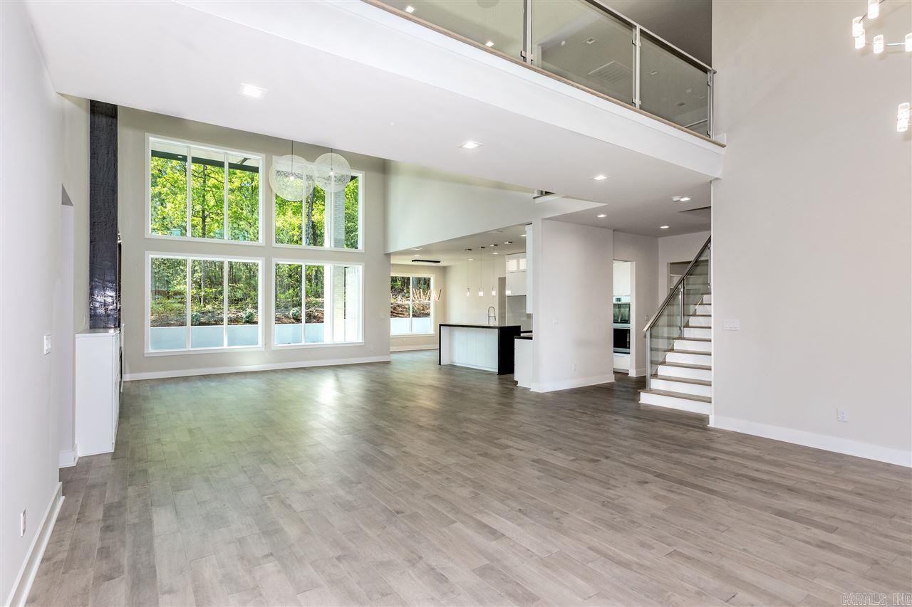 CHENAL VALLEY "ENSBURY PLACE" - Residential
