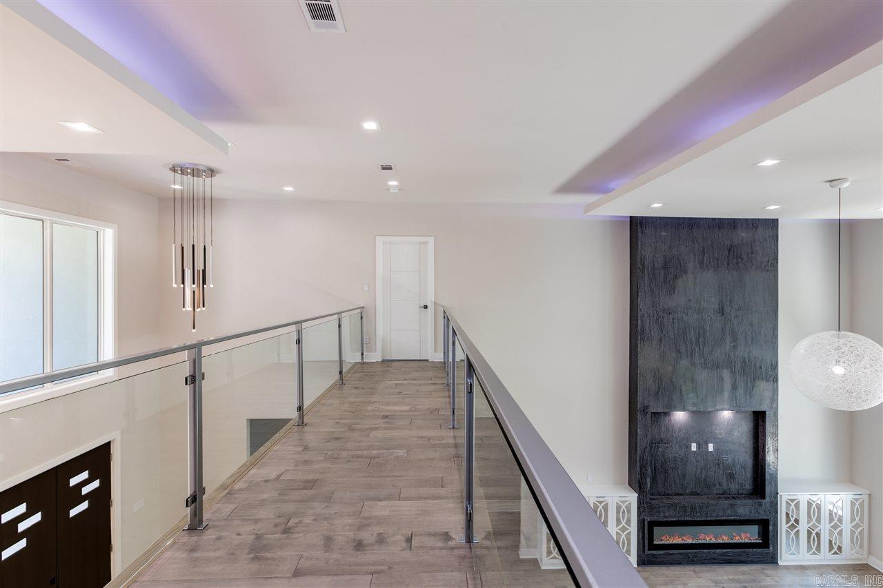 CHENAL VALLEY "ENSBURY PLACE" - Residential