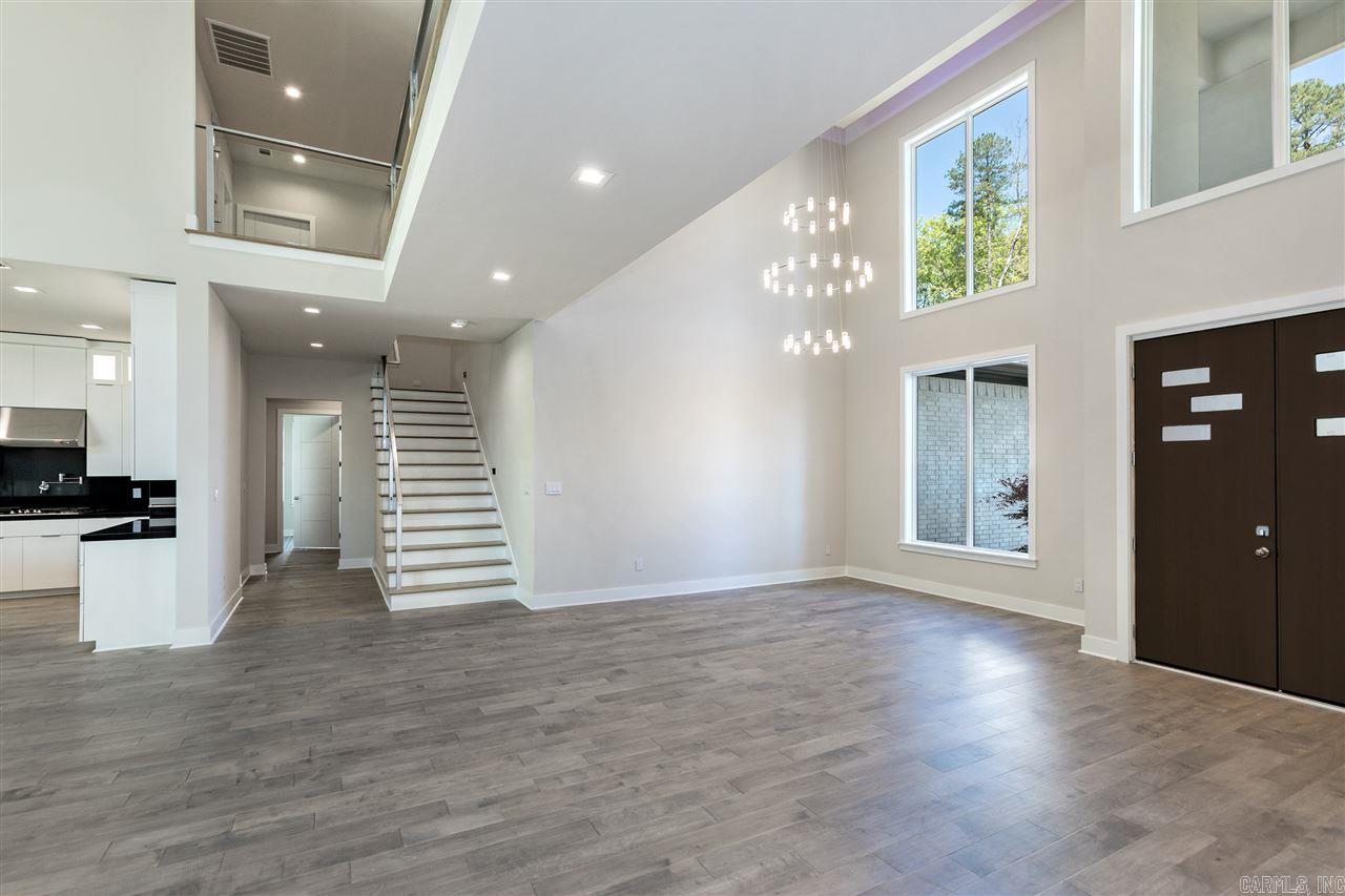 CHENAL VALLEY "ENSBURY PLACE" - Residential