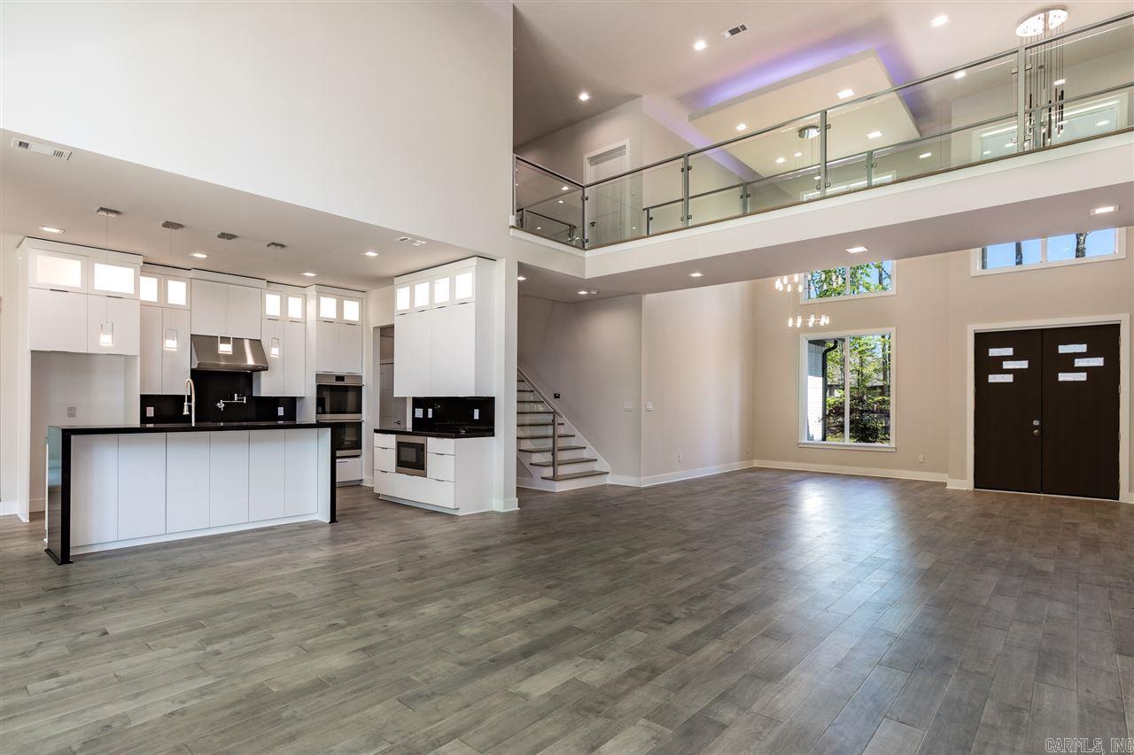 CHENAL VALLEY "ENSBURY PLACE" - Residential
