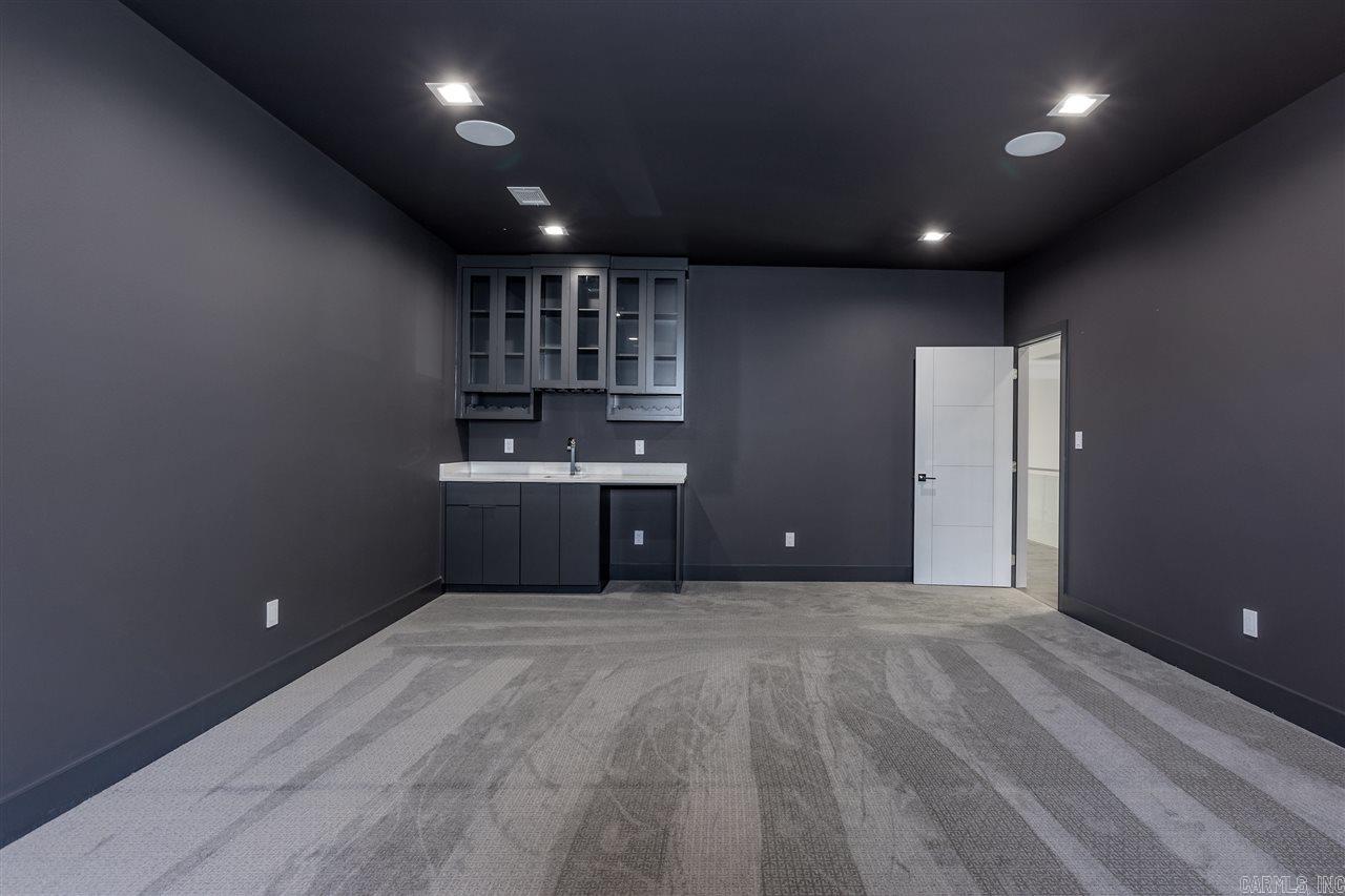 CHENAL VALLEY "ENSBURY PLACE" - Residential