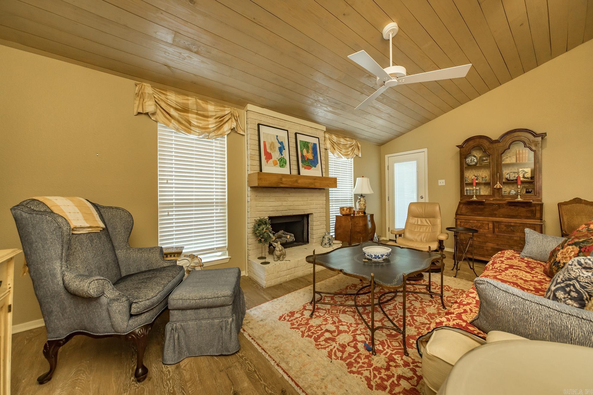 INDIAN HILLS TOWN HOMES - Residential