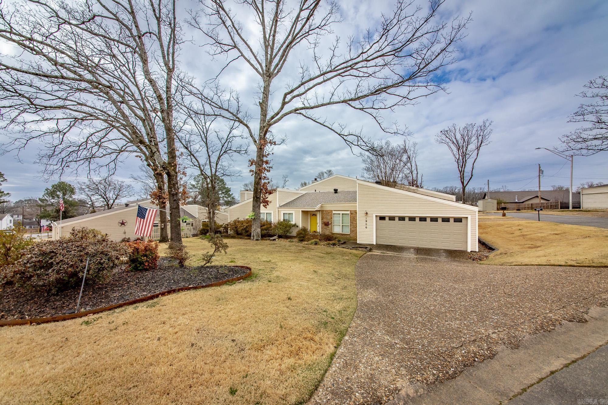 INDIAN HILLS TOWN HOMES - Residential