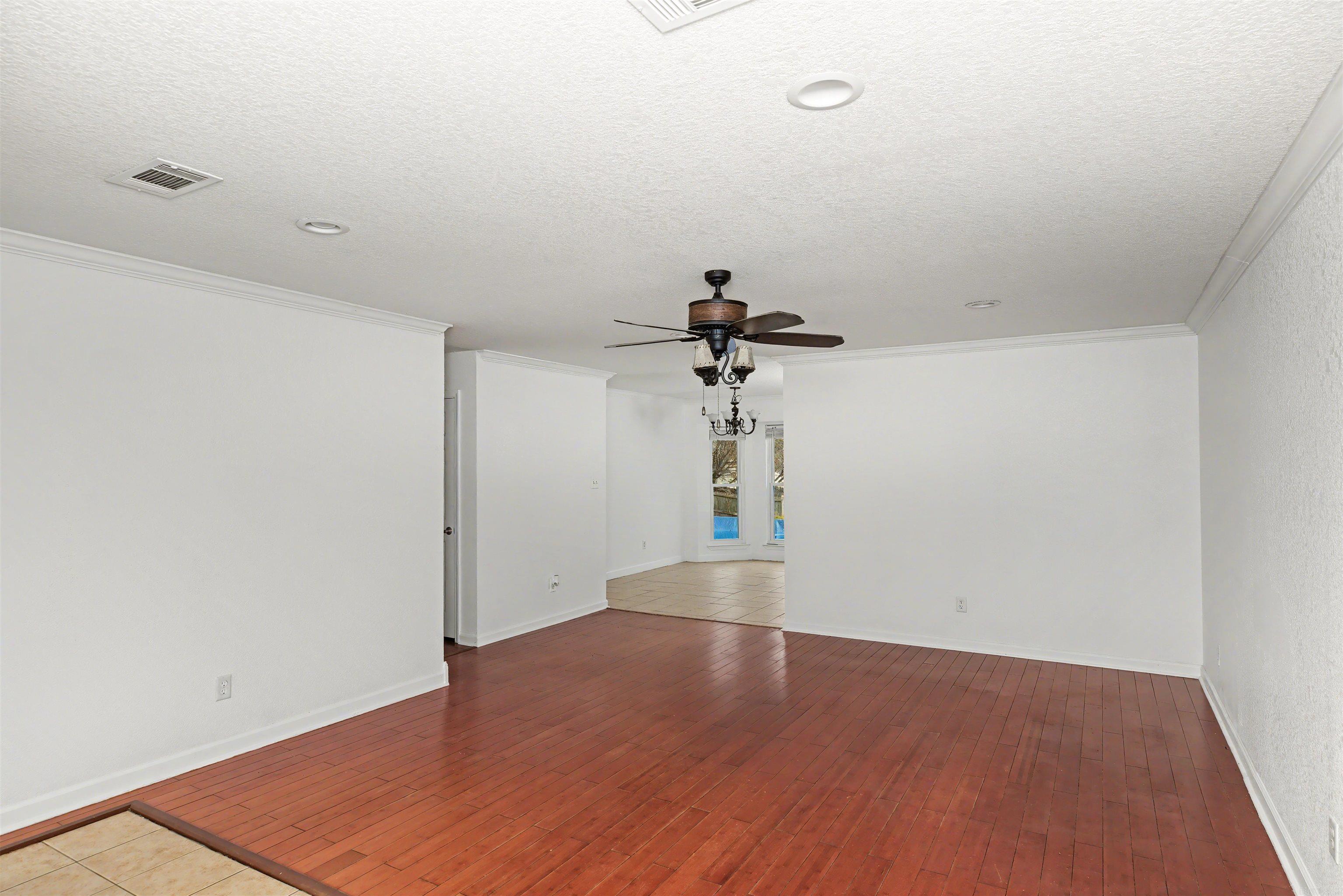 HORTON HILLS - Residential