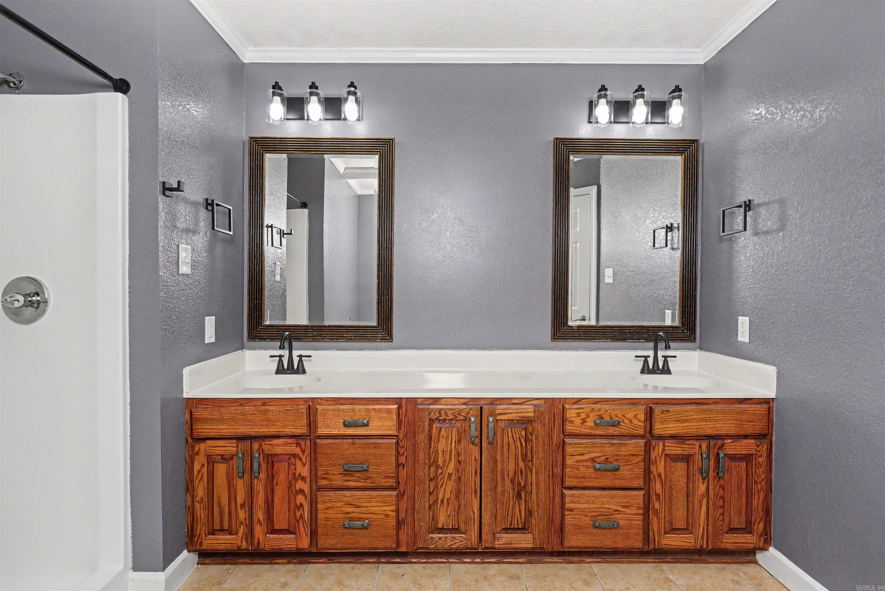 HORTON HILLS - Residential