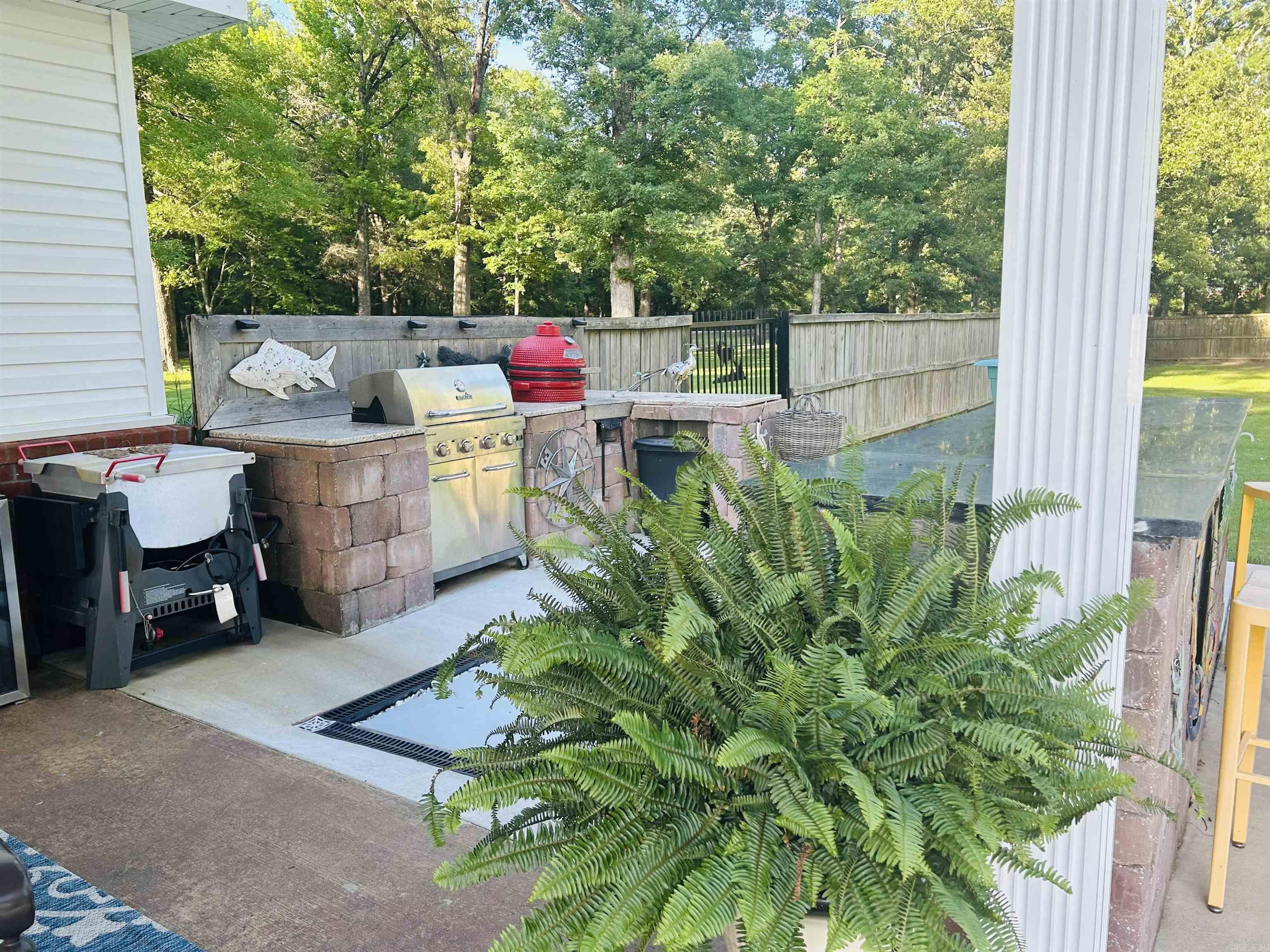 LOUROE LANE S/D - Residential