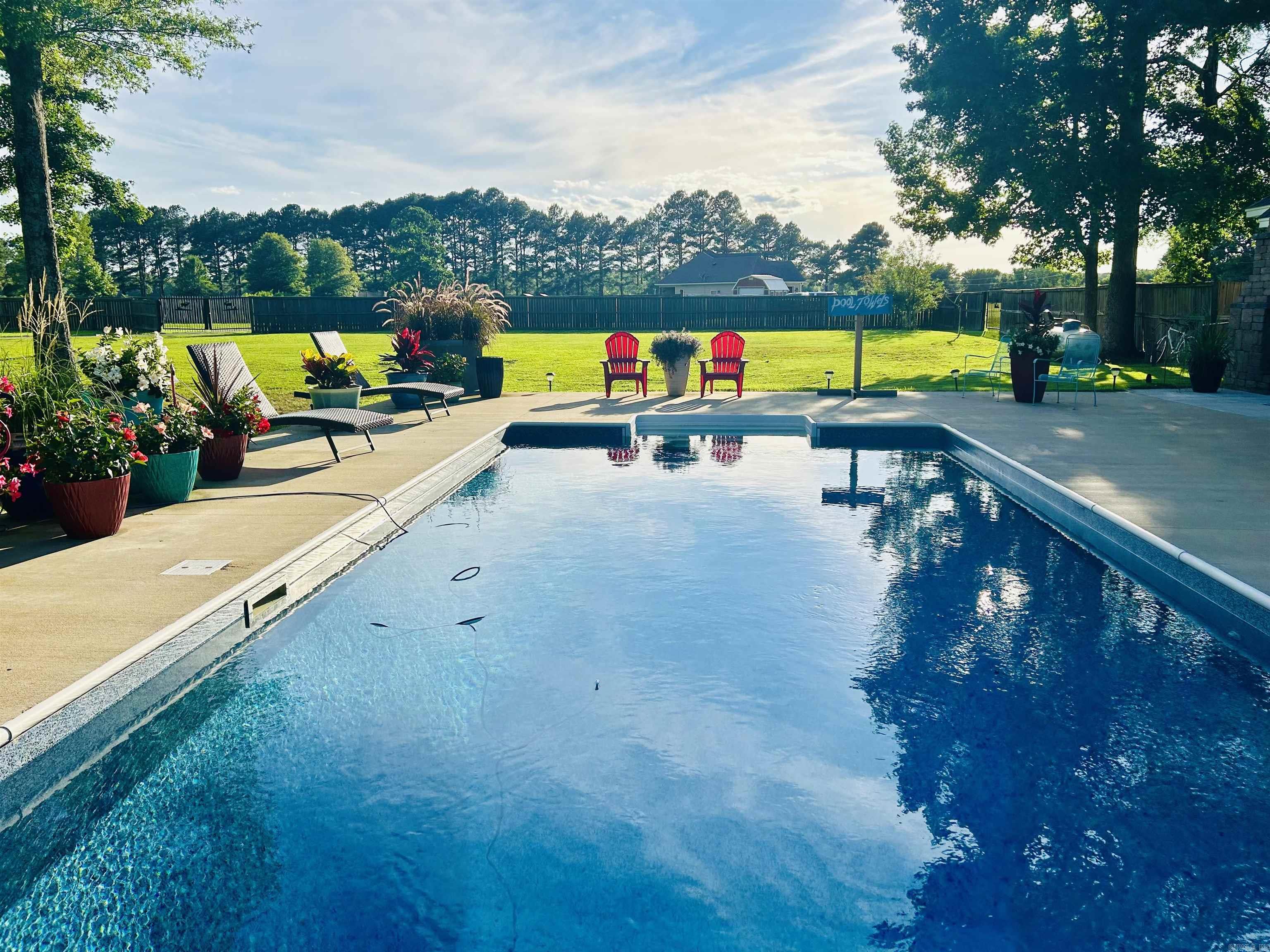 LOUROE LANE S/D - Residential