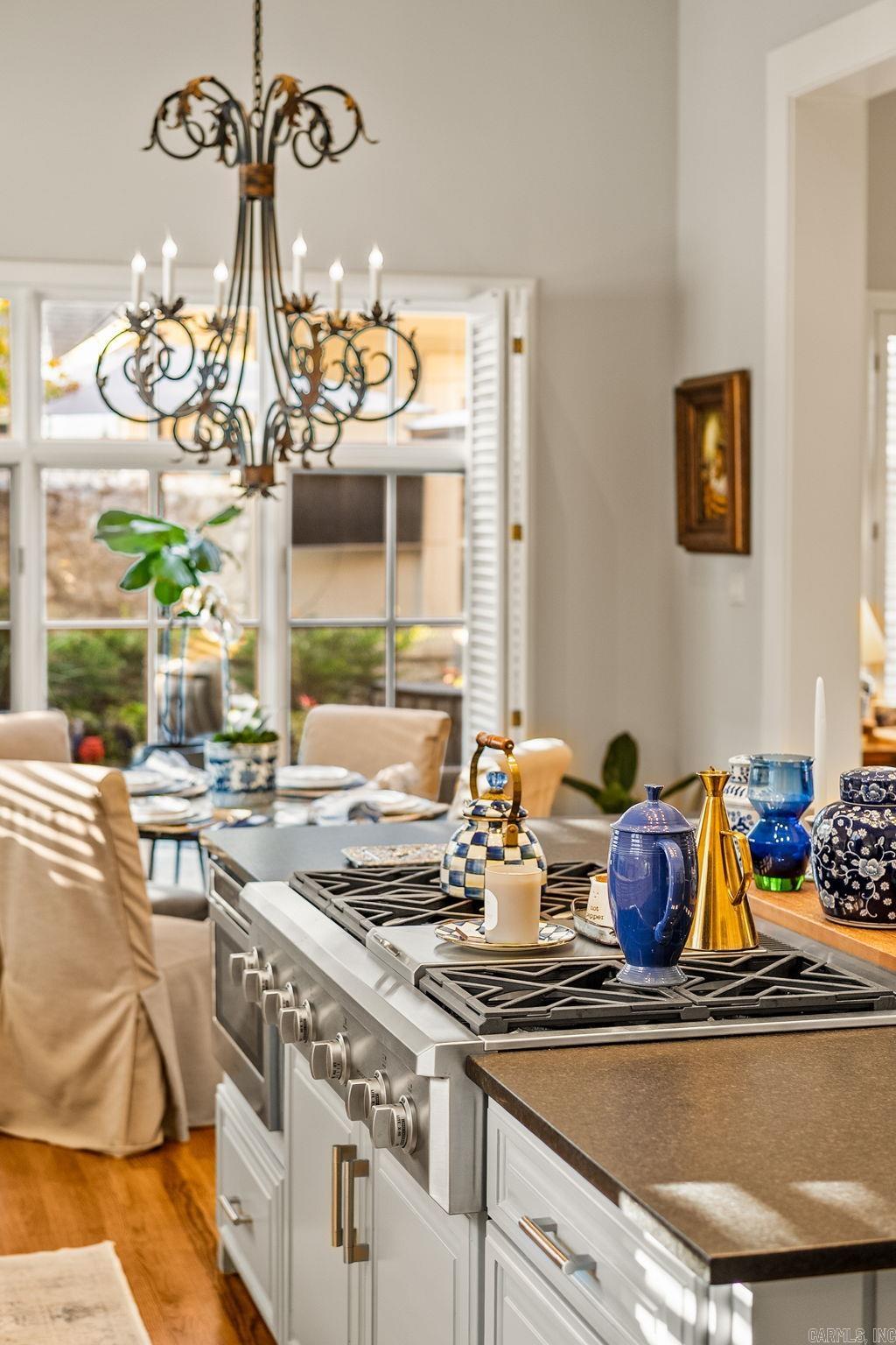 NEWTONS - Residential