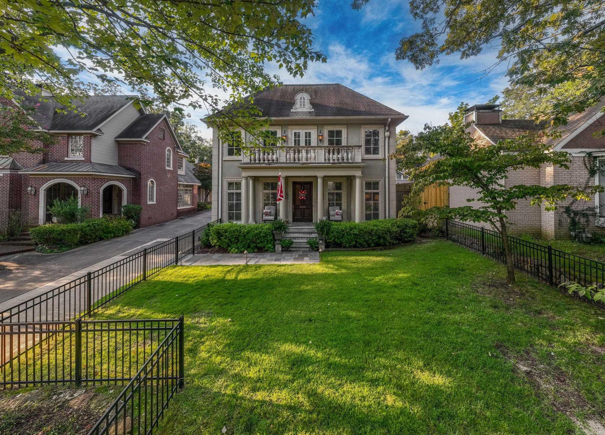 NEWTONS - Residential