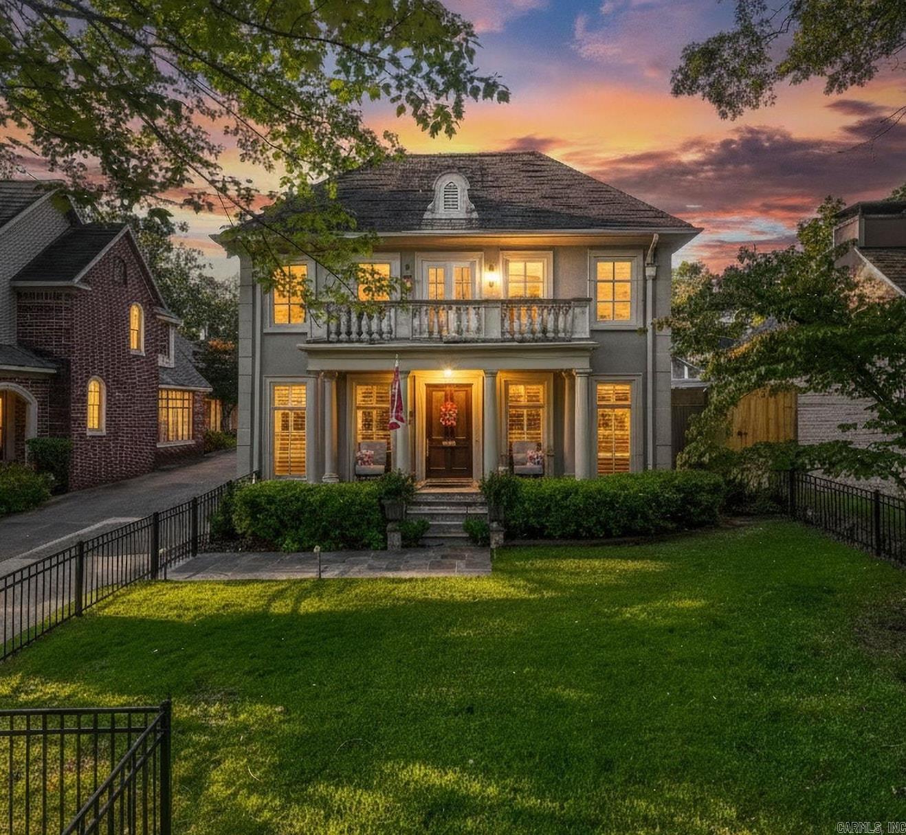 NEWTONS - Residential