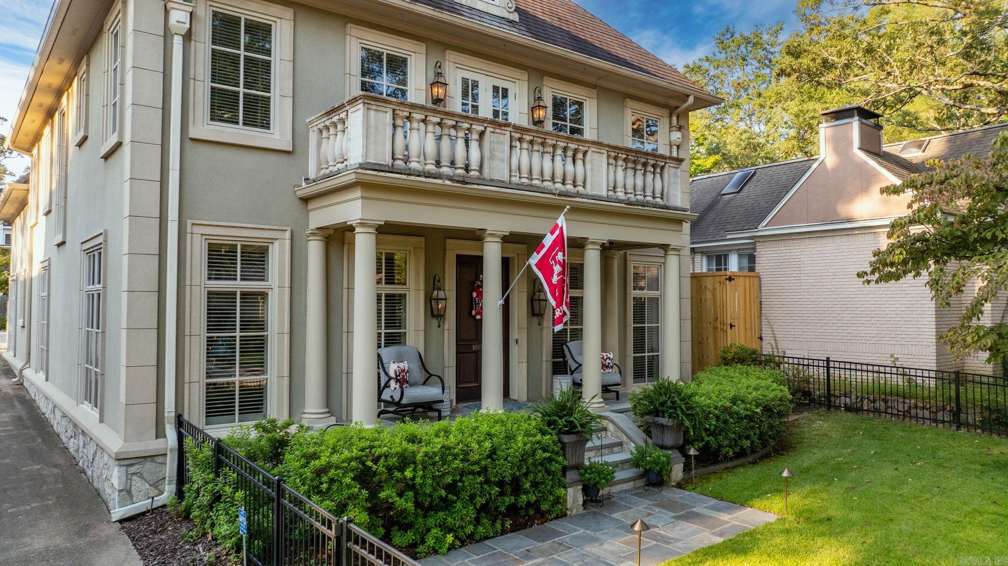 NEWTONS - Residential