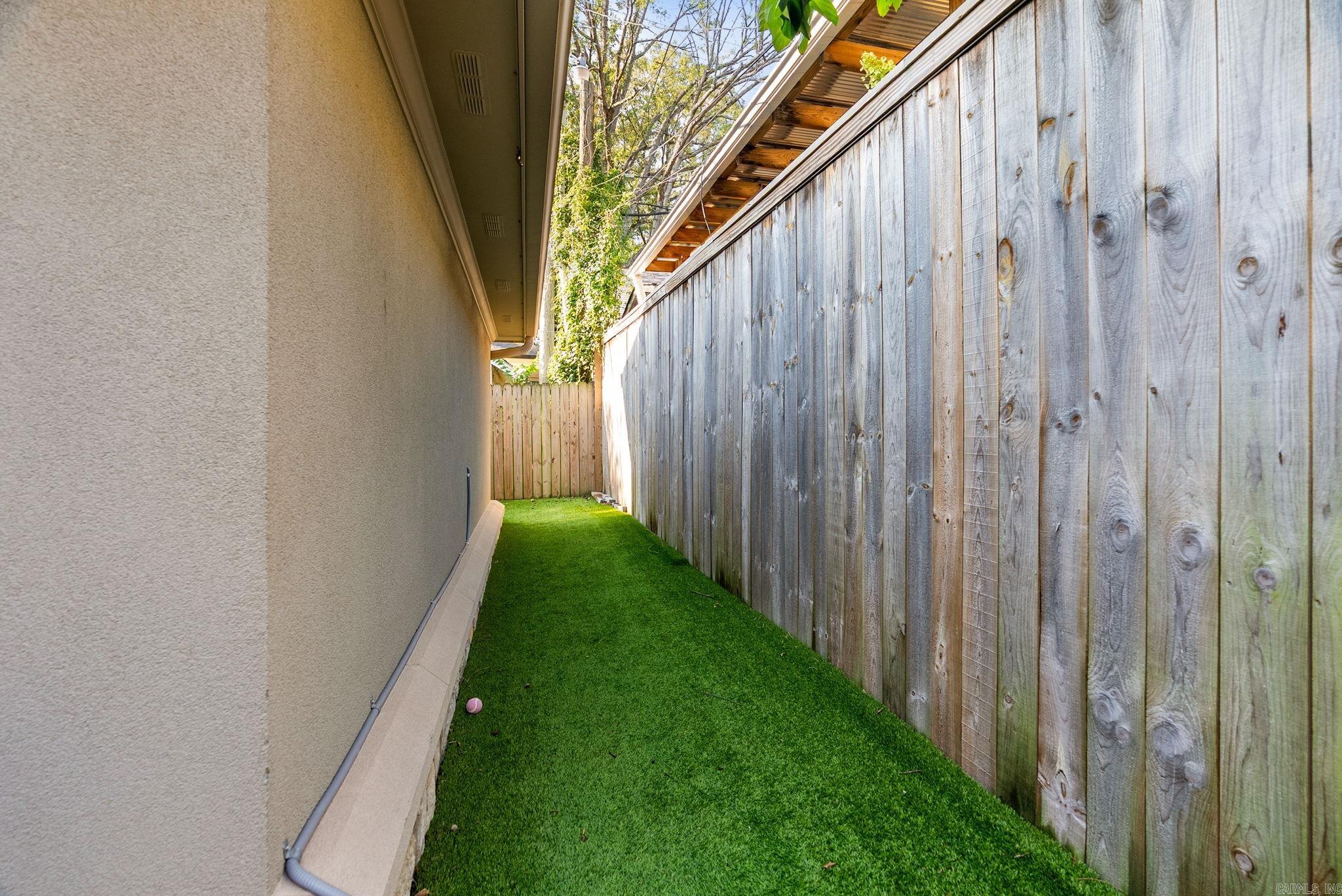 NEWTONS - Residential