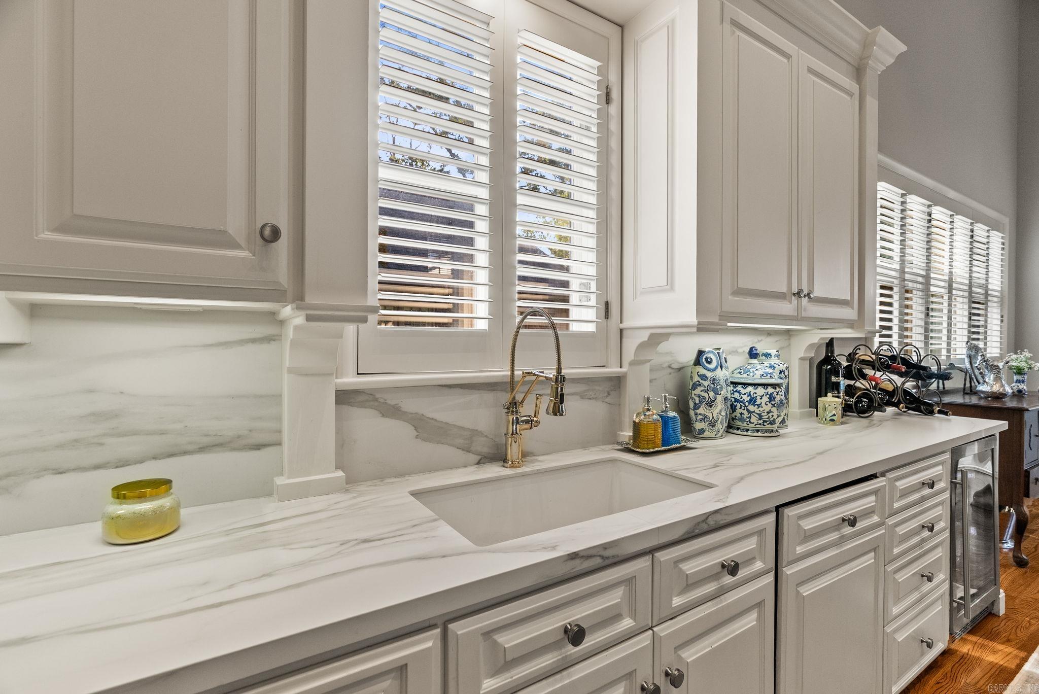 NEWTONS - Residential