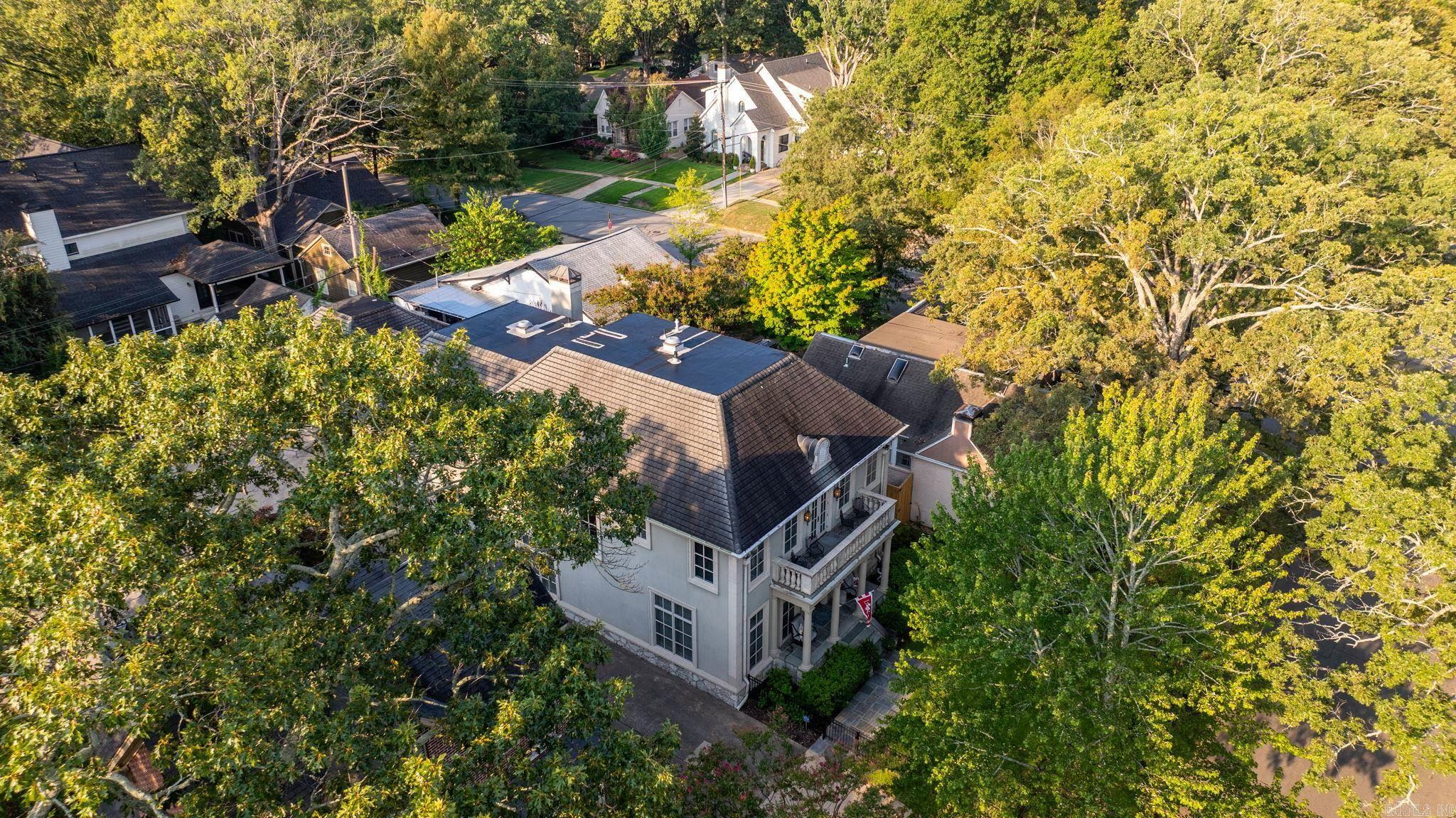 NEWTONS - Residential