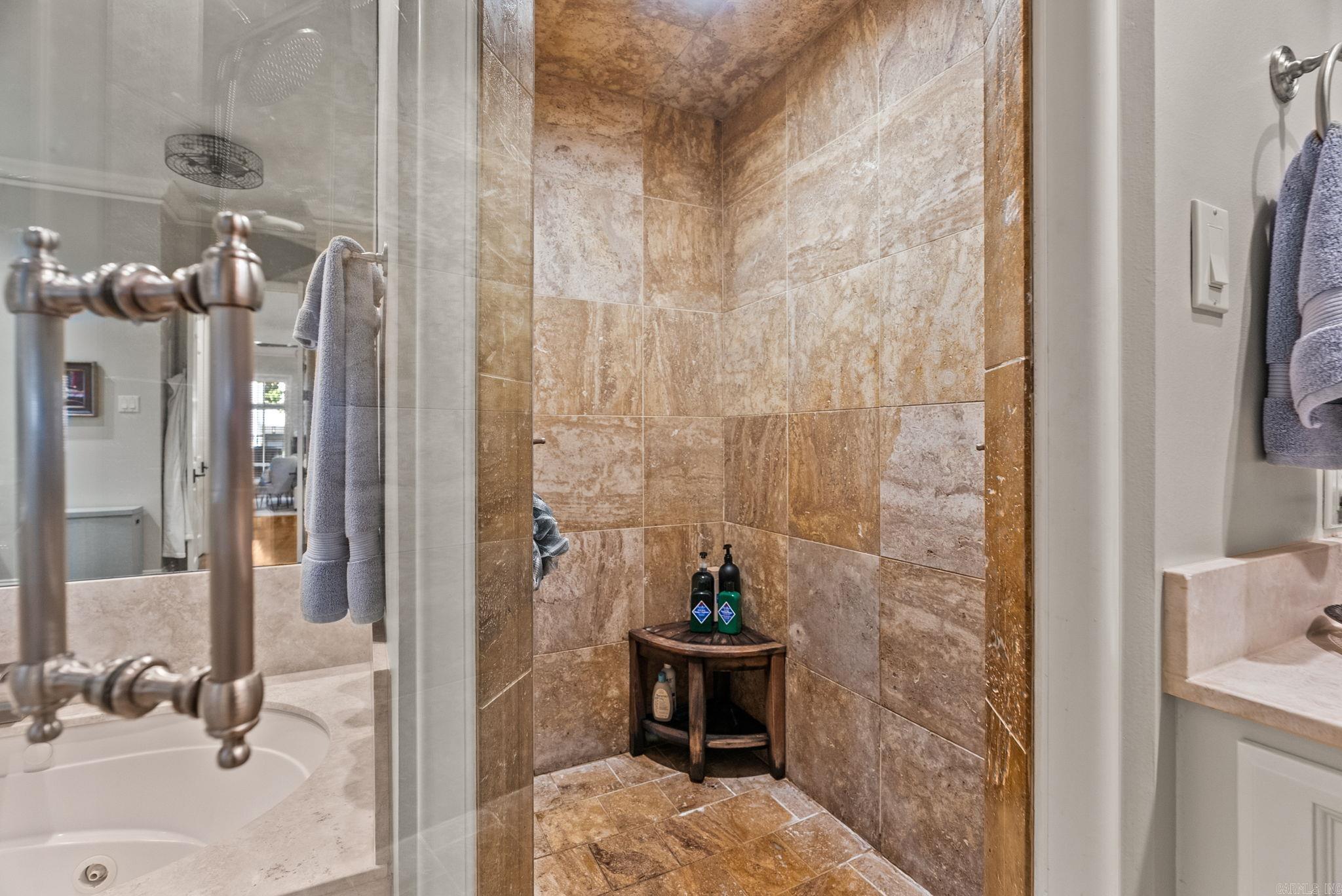 NEWTONS - Residential