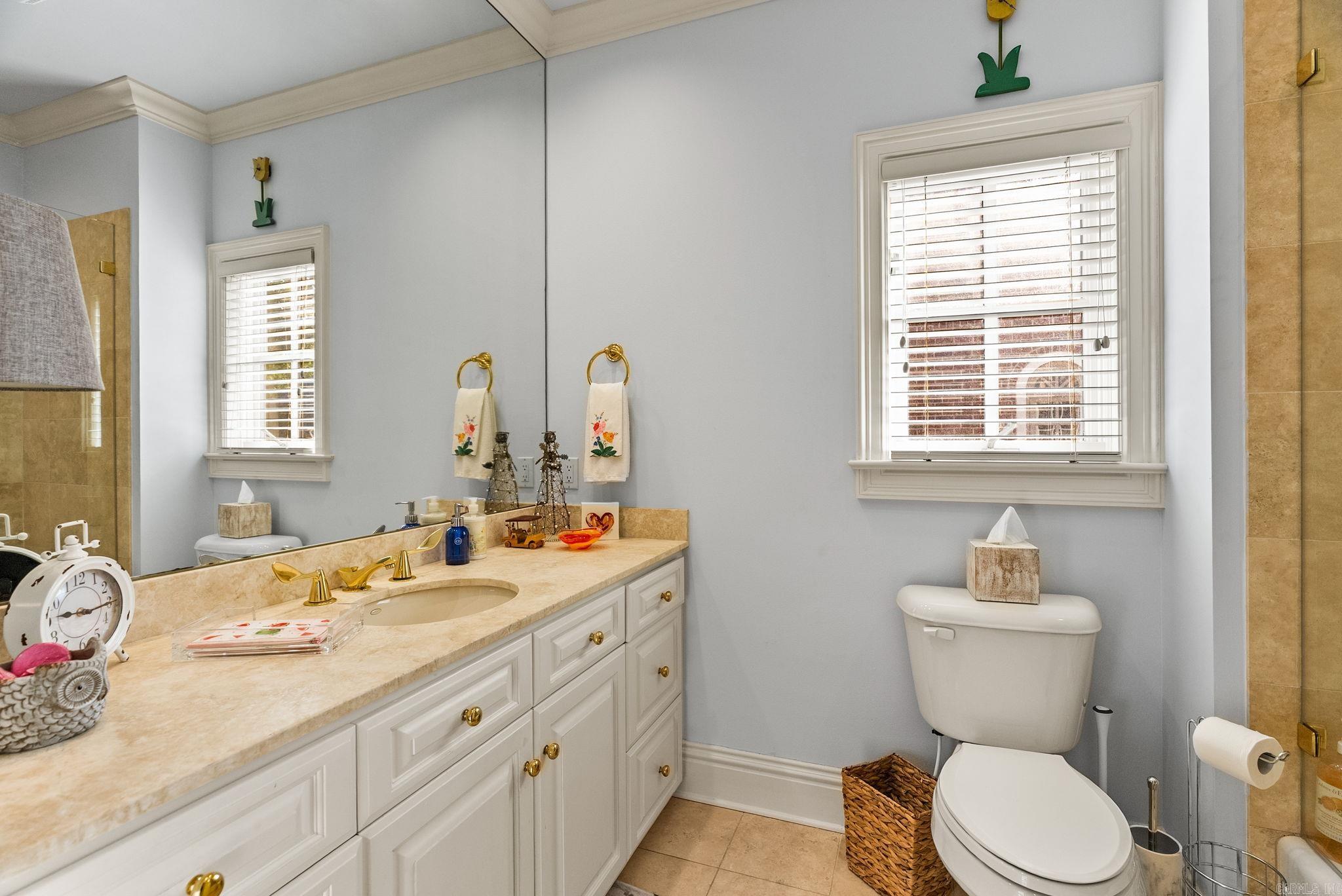 NEWTONS - Residential