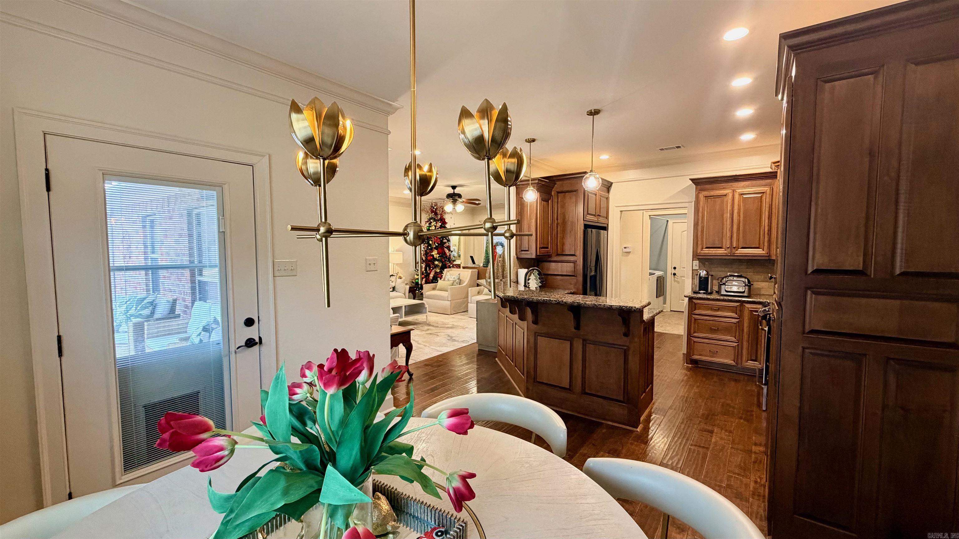 HUNTINGTON ESTATES - Residential