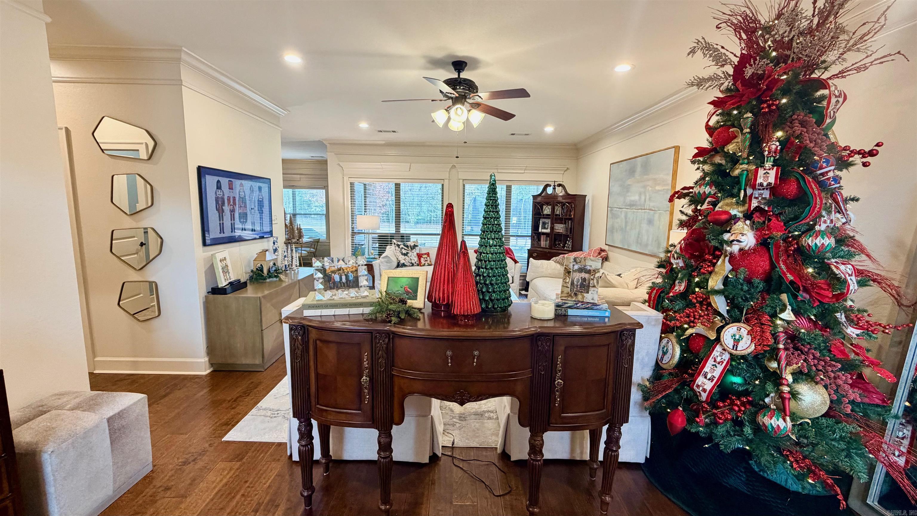 HUNTINGTON ESTATES - Residential